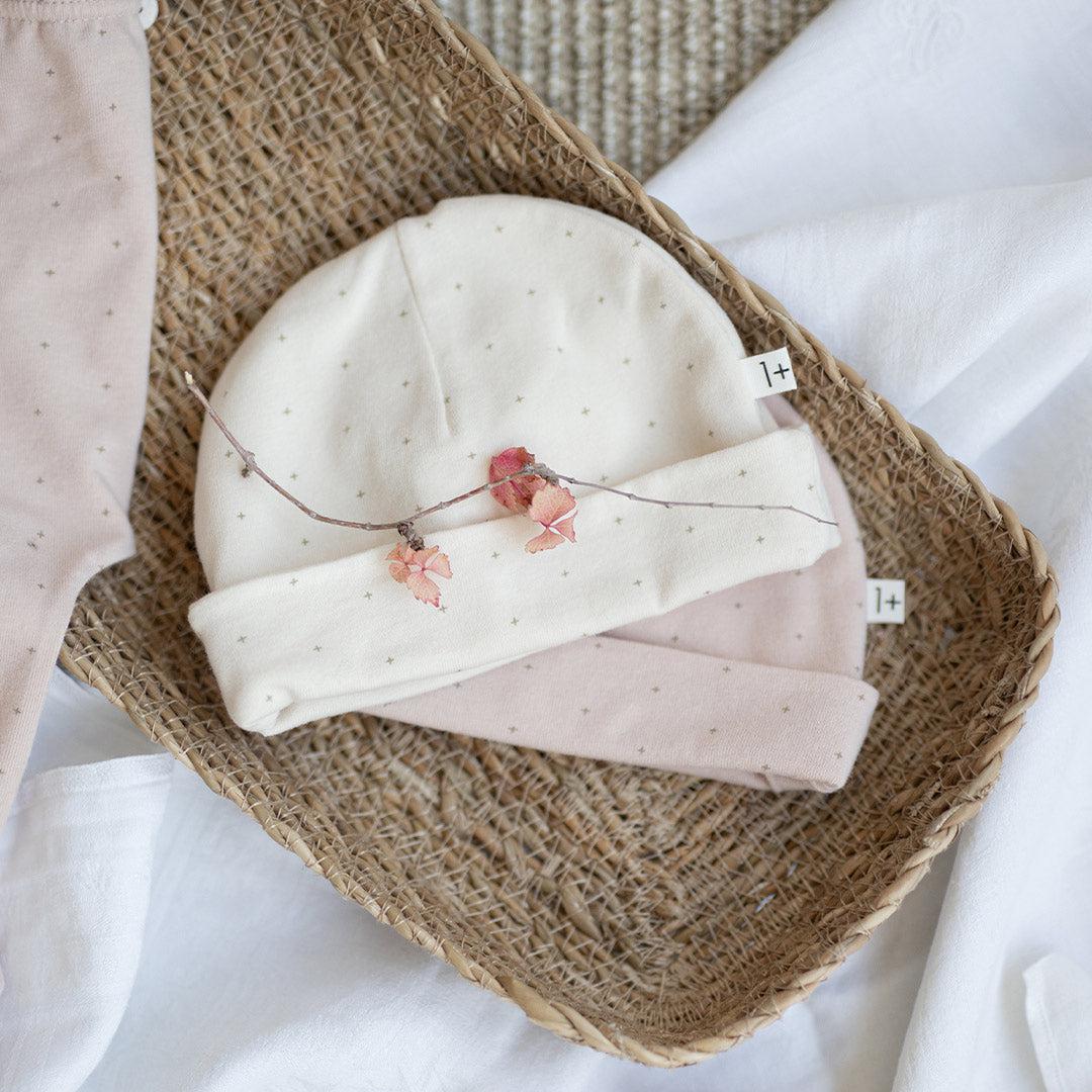  1+ in the family Elsa Beanie - Ecru、mySite、merchandisen