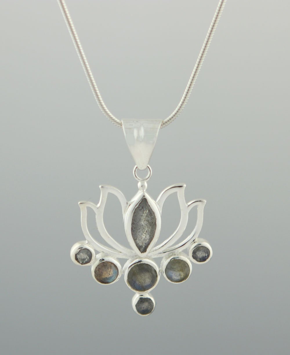 Labradorite and Sterling Silver Lotus Pendant、mySite、topwebapps