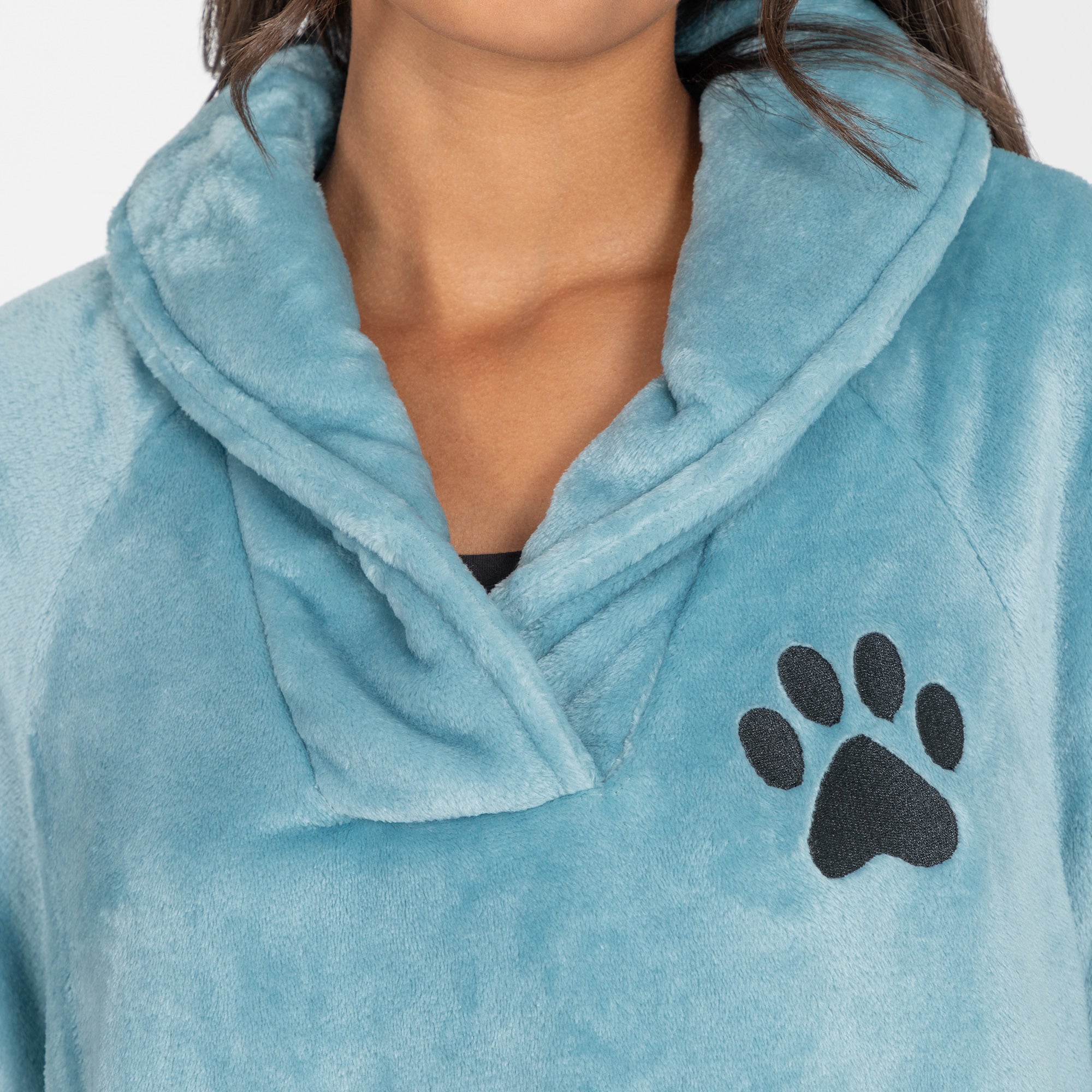 Embroidered Paw Print Fleece Poncho、mySite、camillekostekn