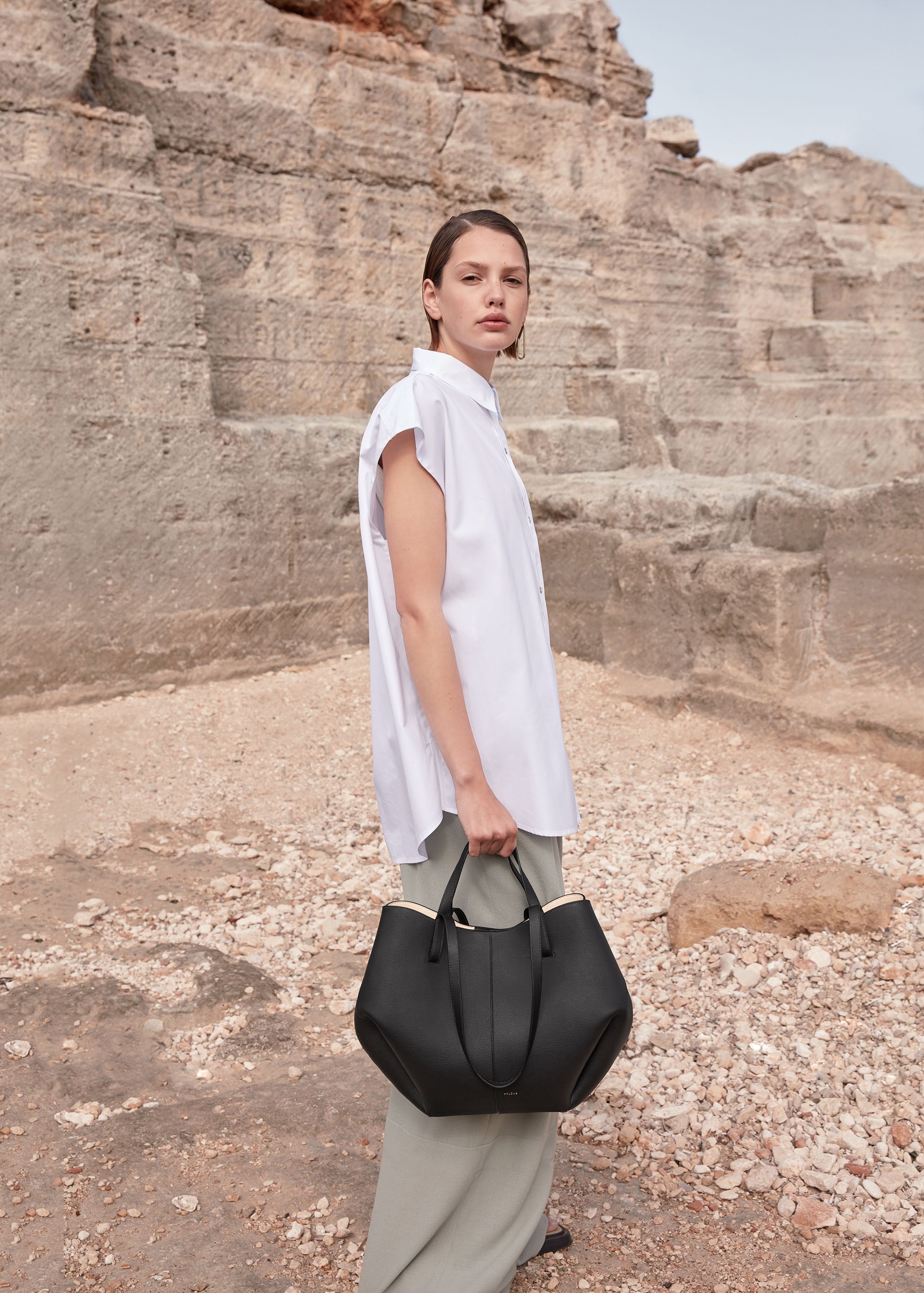 Cyme - Noir Grain茅、mySite、camillekostekn