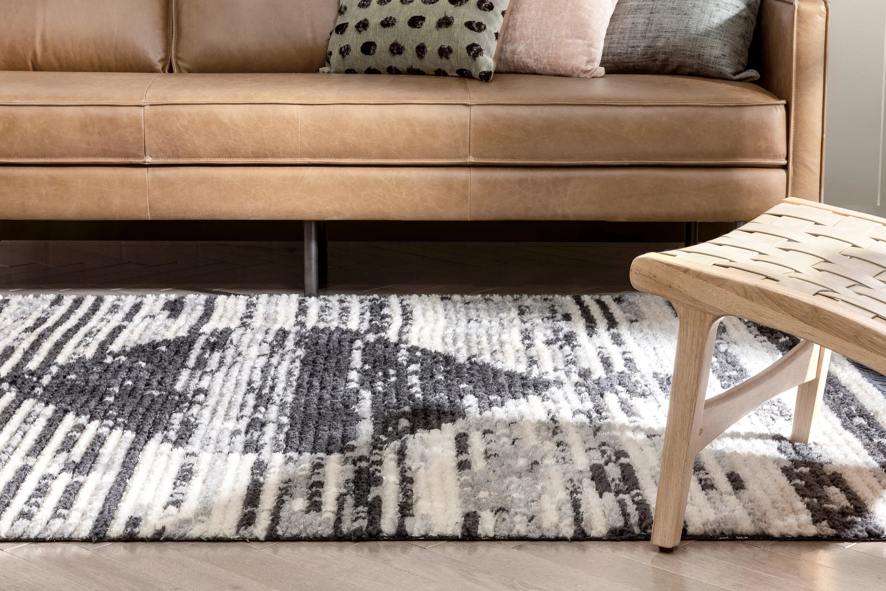 Sakari Moroccan Diamond Medallion Pattern Grey High-Low Textured Pile Rug、mySite、gigharbornorthrealestate