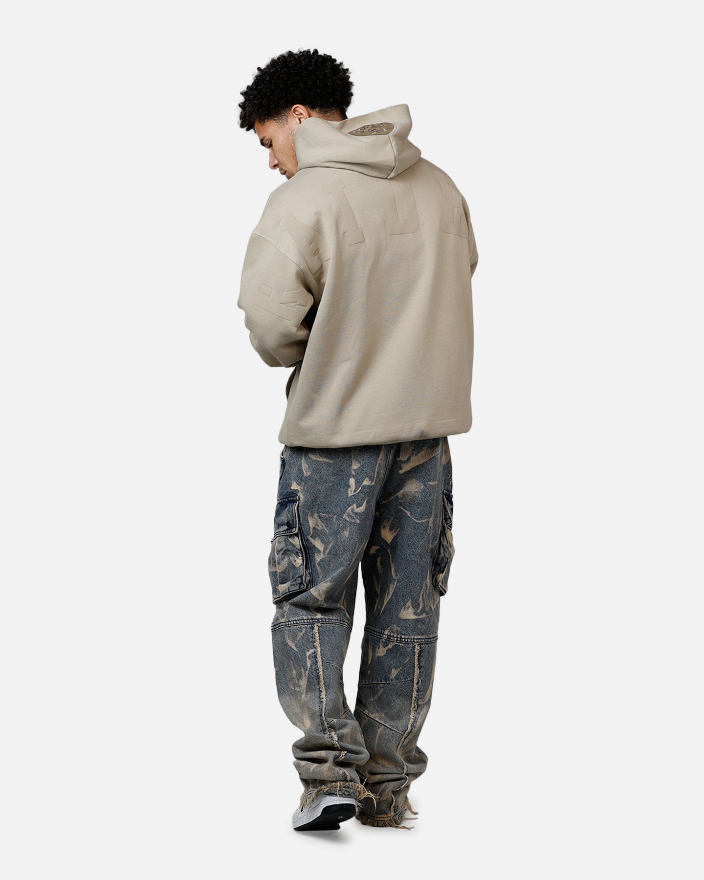 {product_title} - {shop_name}