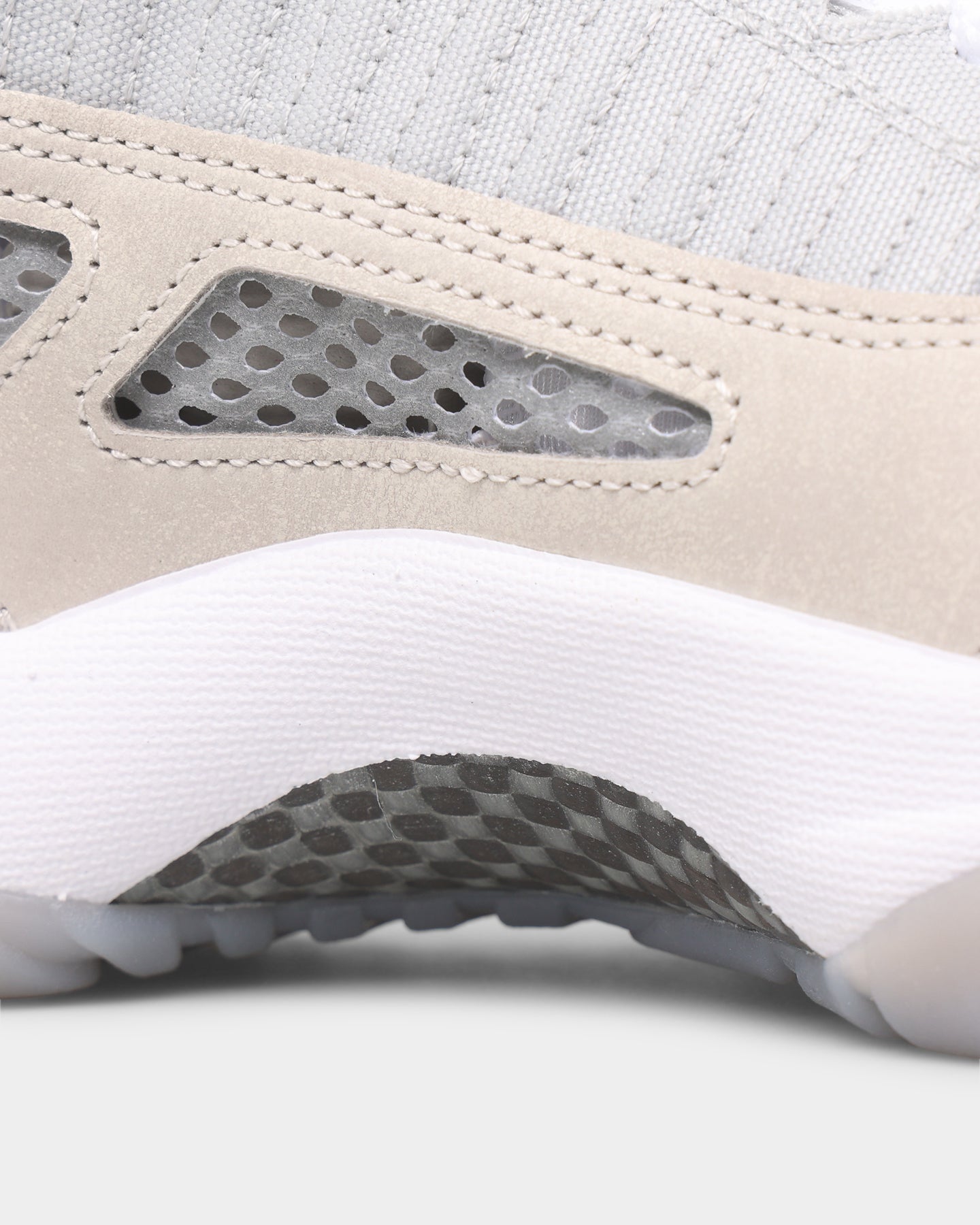 Jordan Air Jordan 11 Retro Low IE Light Orewood Brown/Neutral Grey-White、mySite、zt4zffjzw