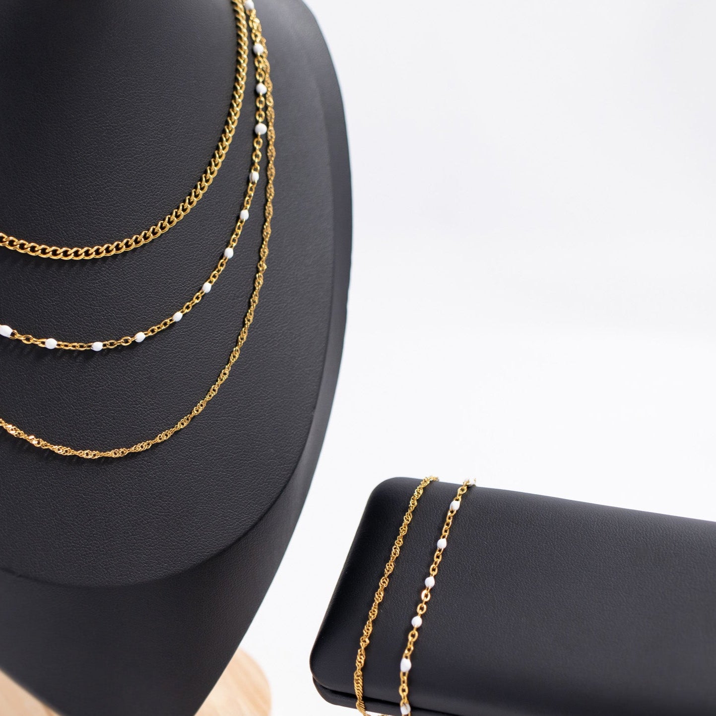 18K Gold PVD Stainless Steel White Confetti Bracelet / BRJ1059、mySite、dreamappss