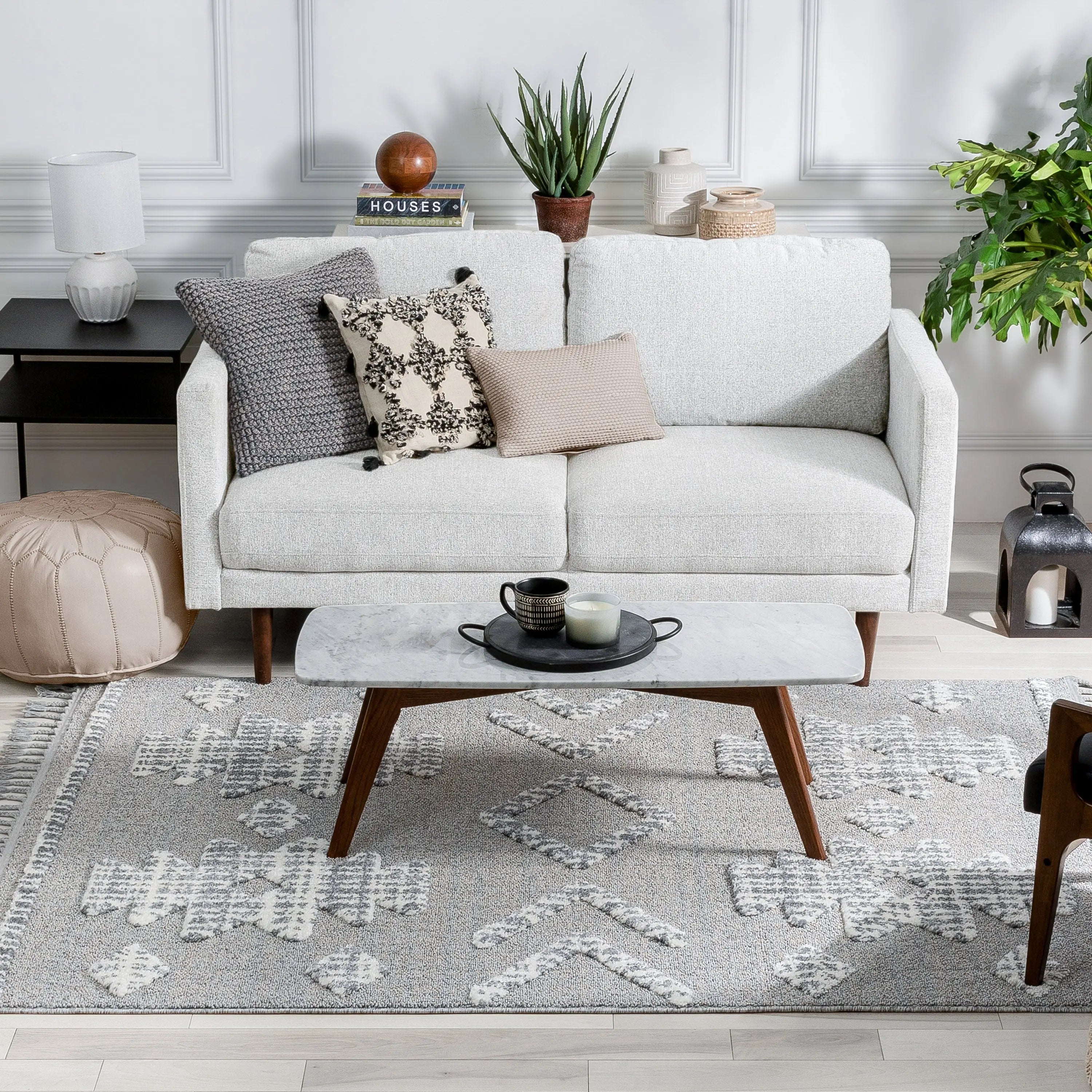 Savannah Tribal Geometric Pattern Ivory High-Low Textured Rug、mySite、gigharbornorthrealestate