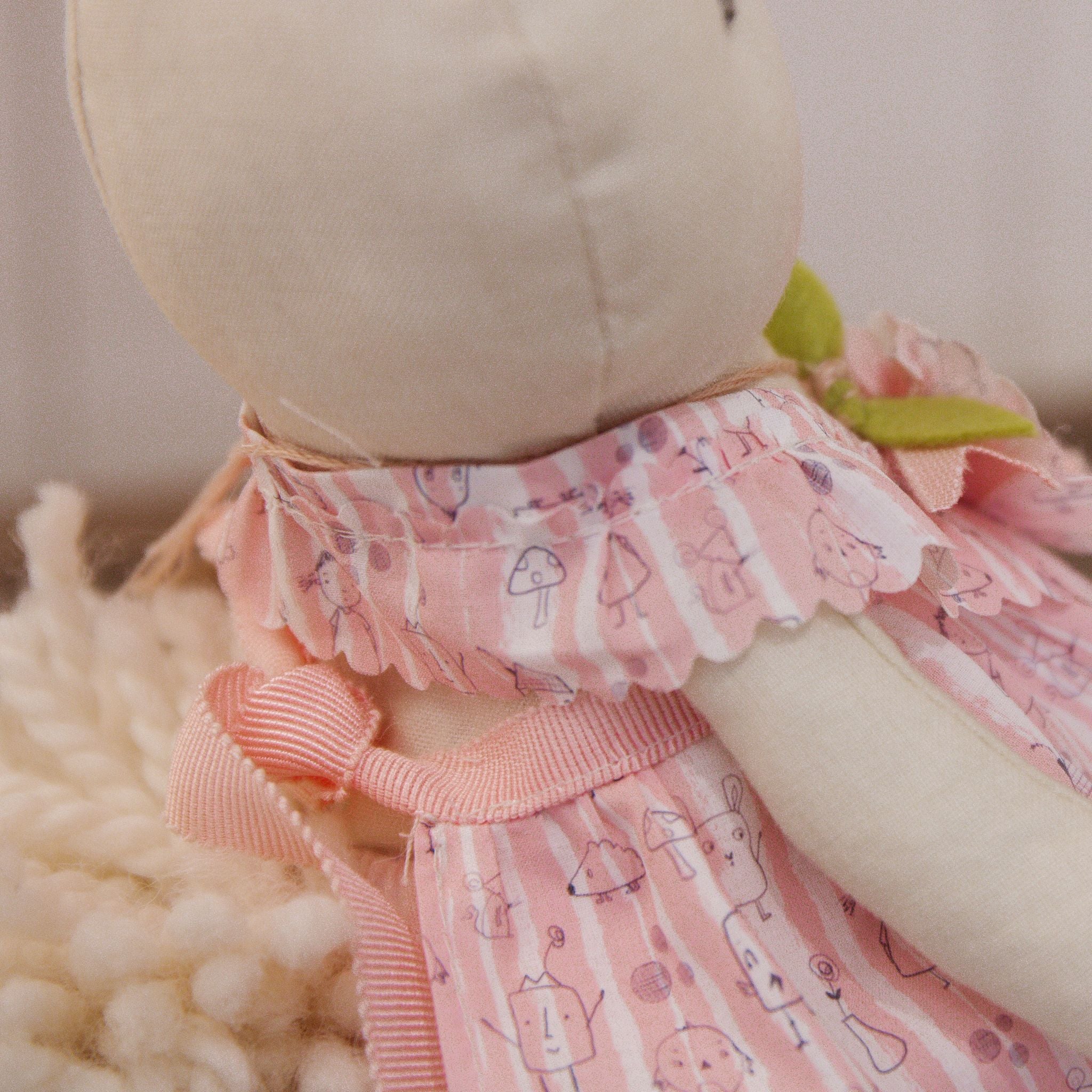 RETIRED - Hutch Studio - Pretty Sweet Penny - Hand-Crafted Cream Bunny、mySite、g9winljtr