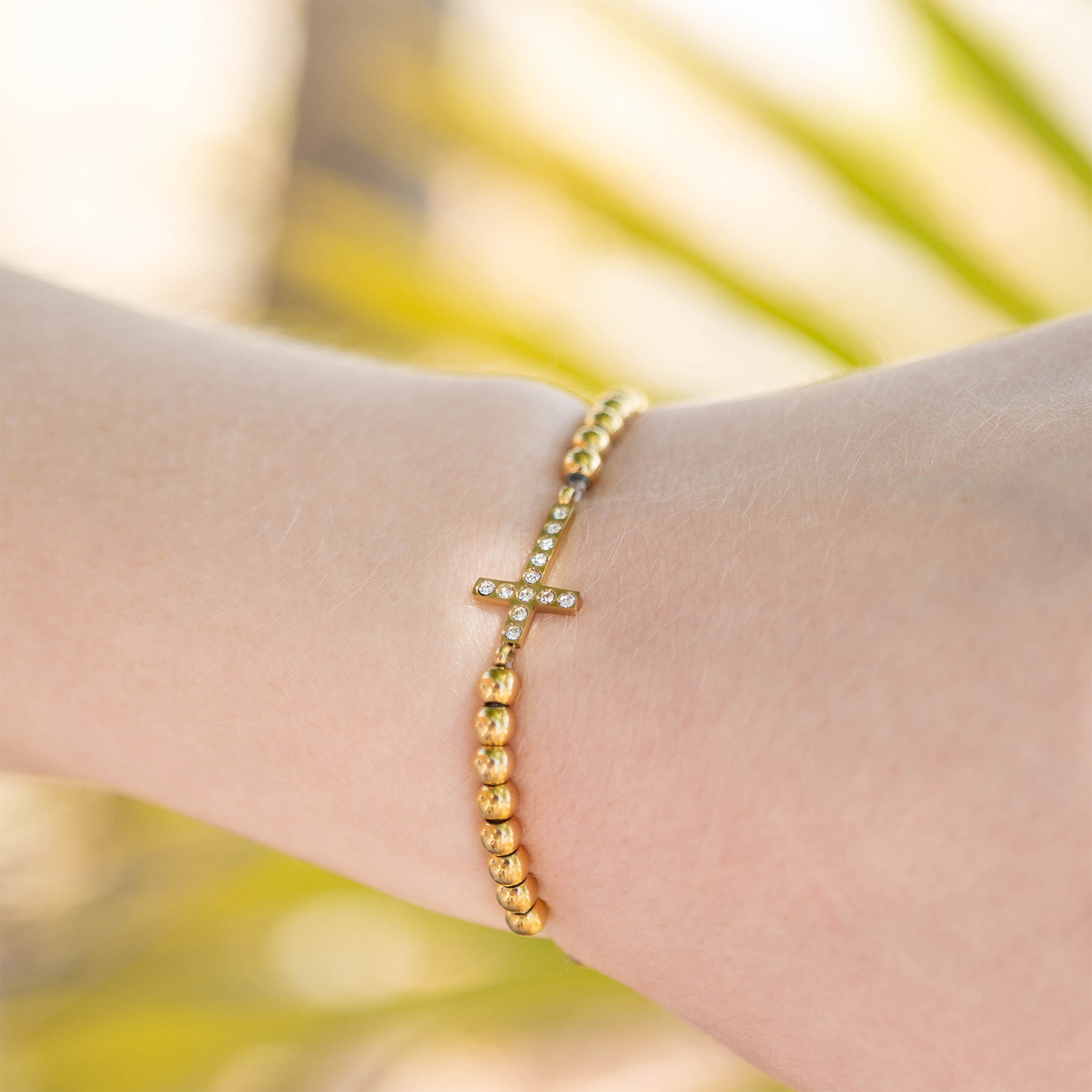 18K Gold PVD Stainless Steel Stone Cross Metal Beaded Stretch Bracelet / BRJ1019、mySite、dreamappss