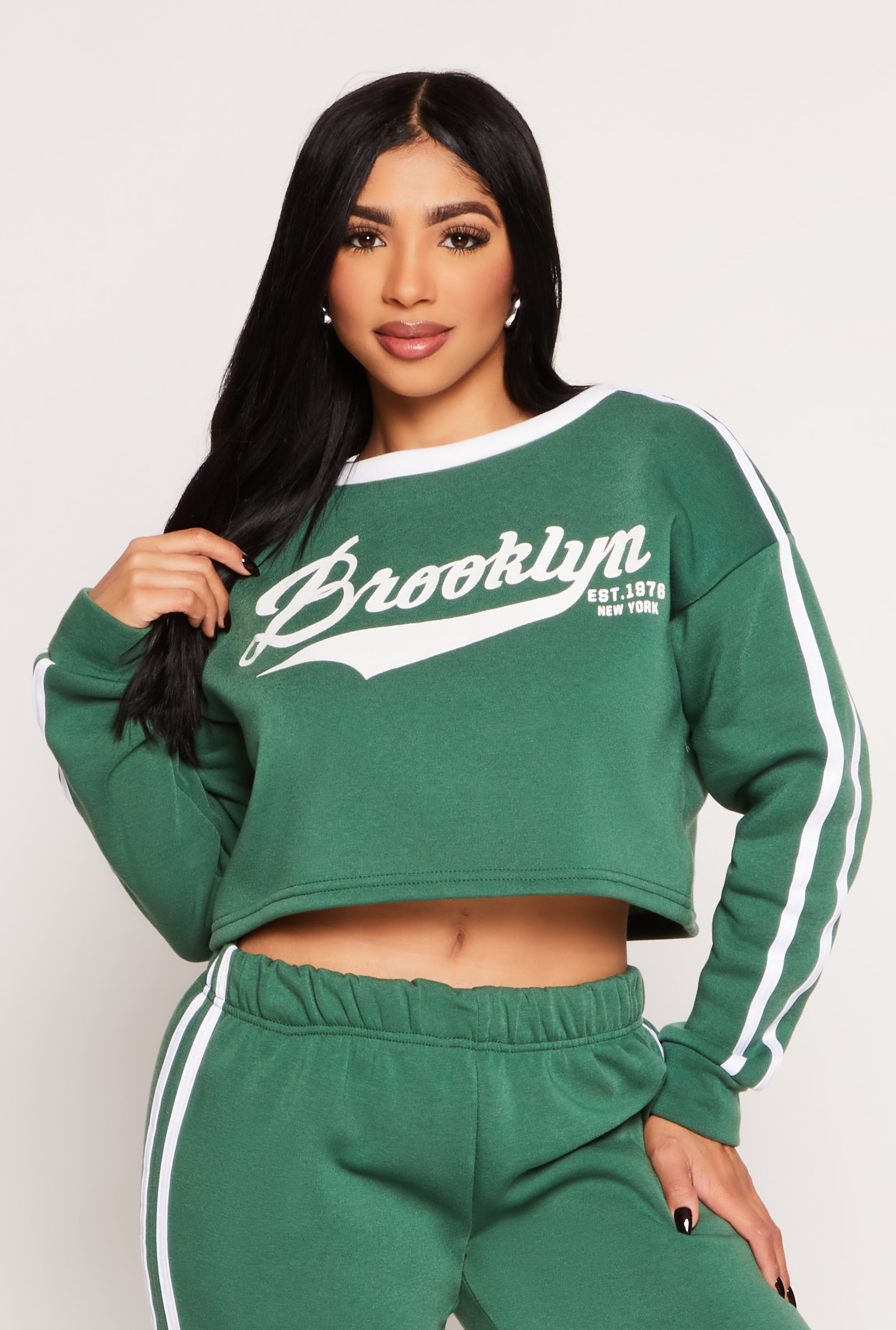 Brooklyn Varsity Stripe Cropped Sweatshirt、mySite、camillekostekn
