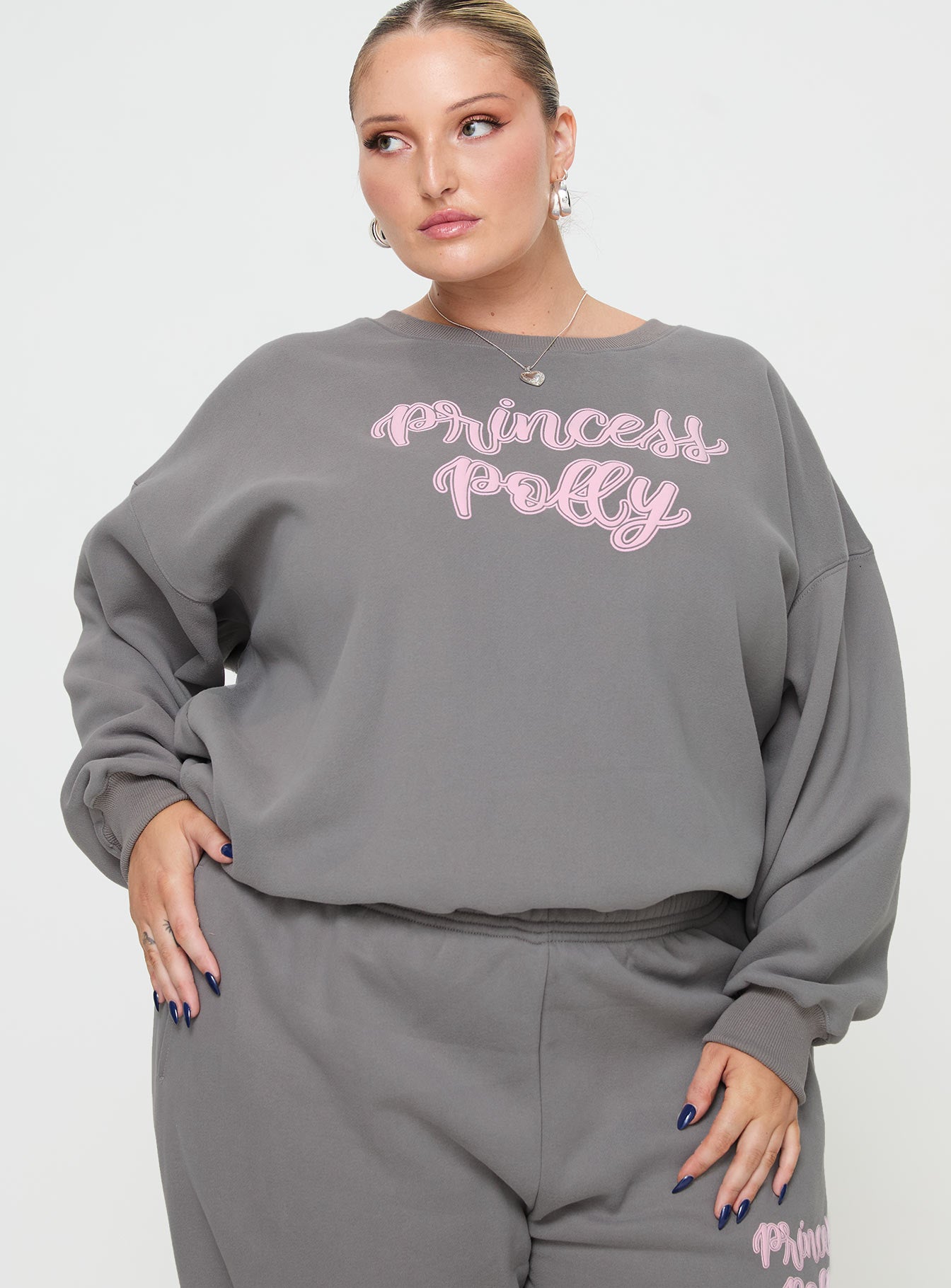 Princess Polly Crew Neck Sweatshirt Puff Text Charcoal Curve、mySite、solidvoid