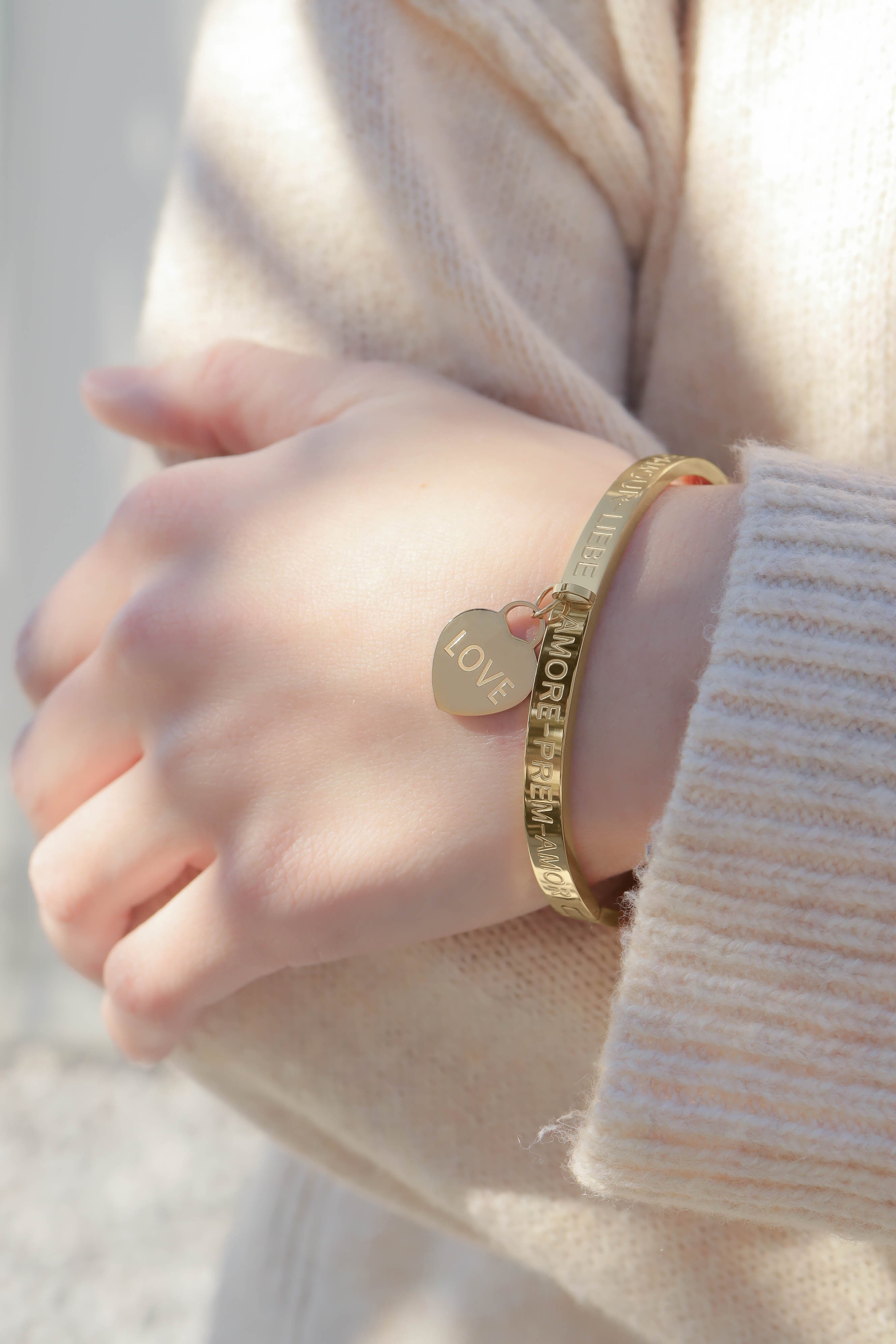 18K Gold PVD Stainless Steel Love Languages Heart Charm Bangle / BRJ1013、mySite、dreamappss