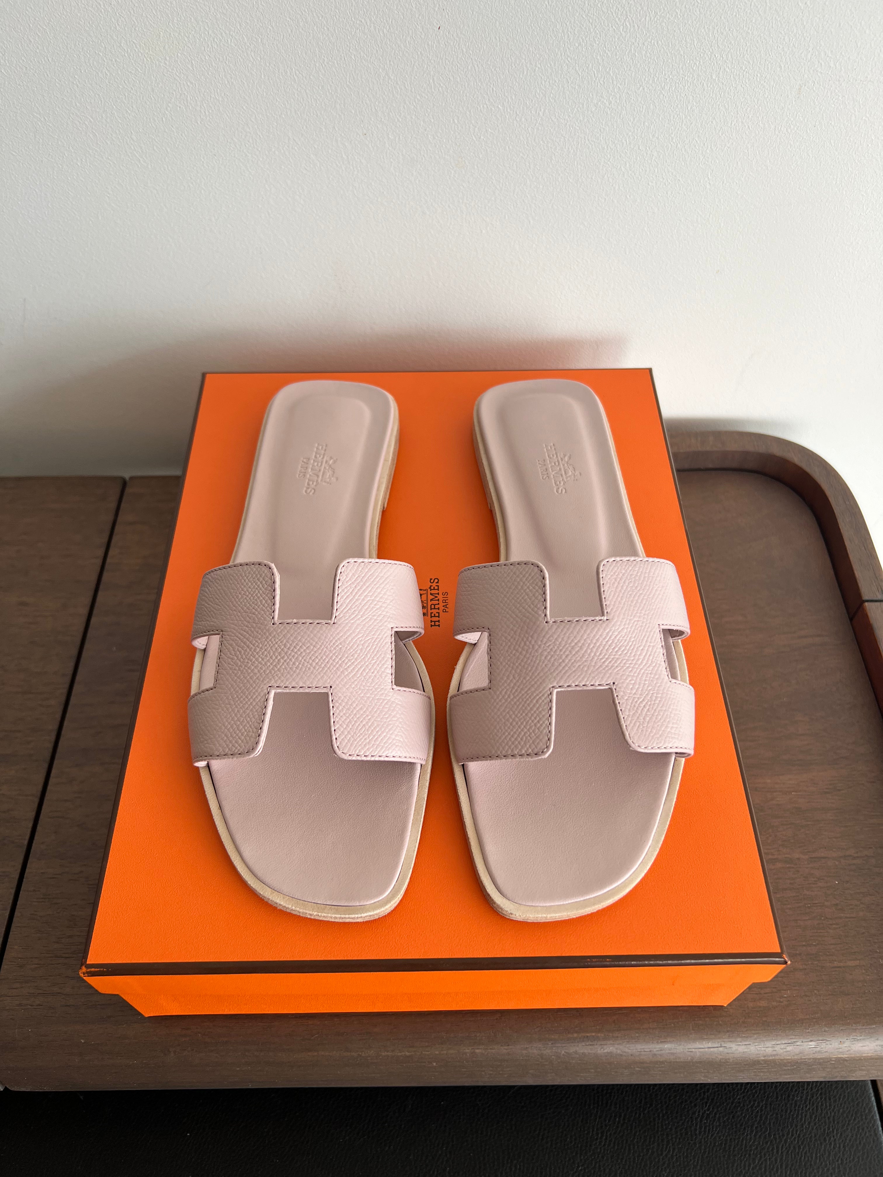 Hermès Oran Sandals (Rose Porcelaine)、mySite、garminoutage.com