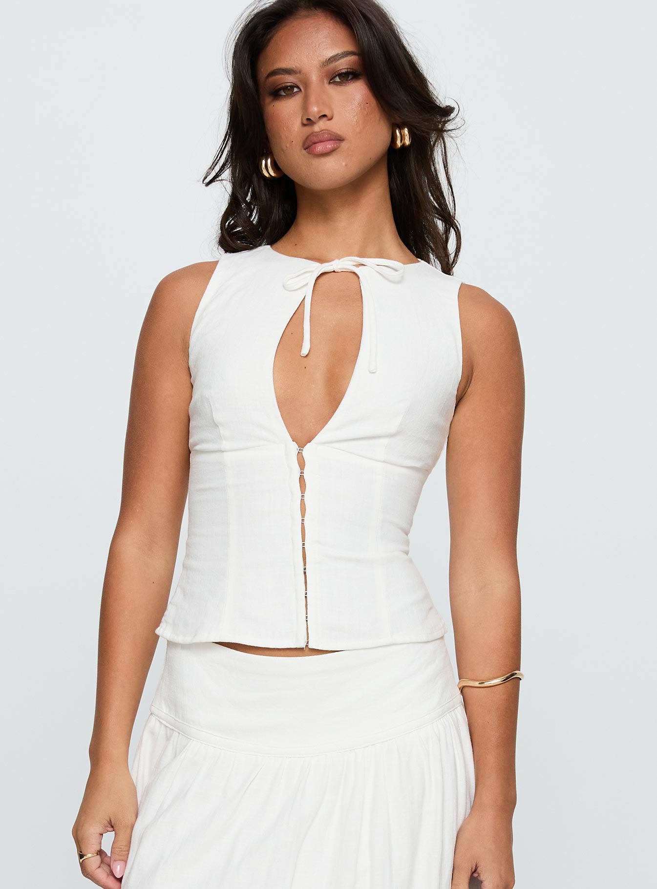 Alissea Keyhole Linen Blend Top White、mySite、solidvoid