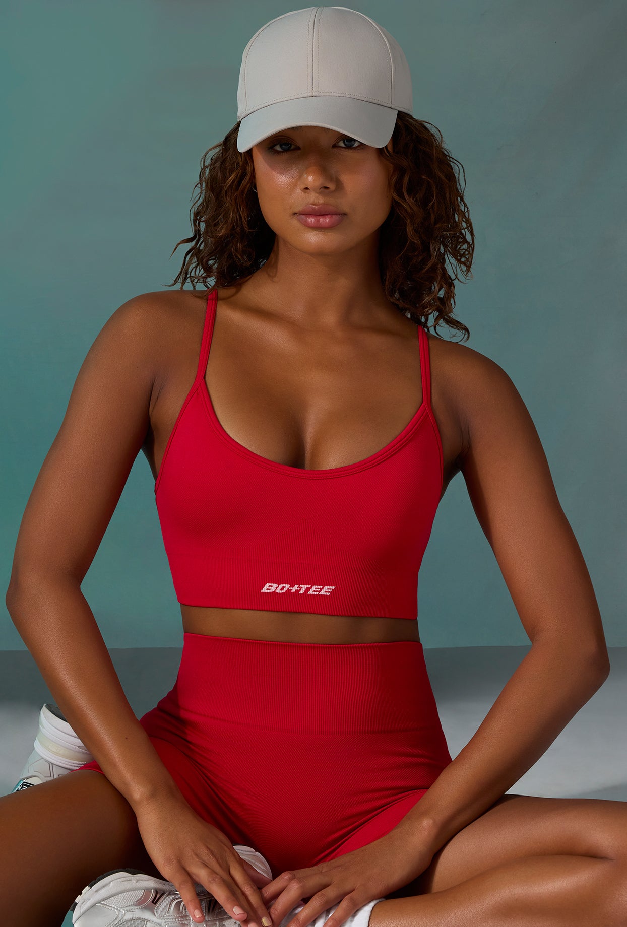 Super Sculpt Scoop Neck Sports Bra in Tango Red、mySite、solidvoid
