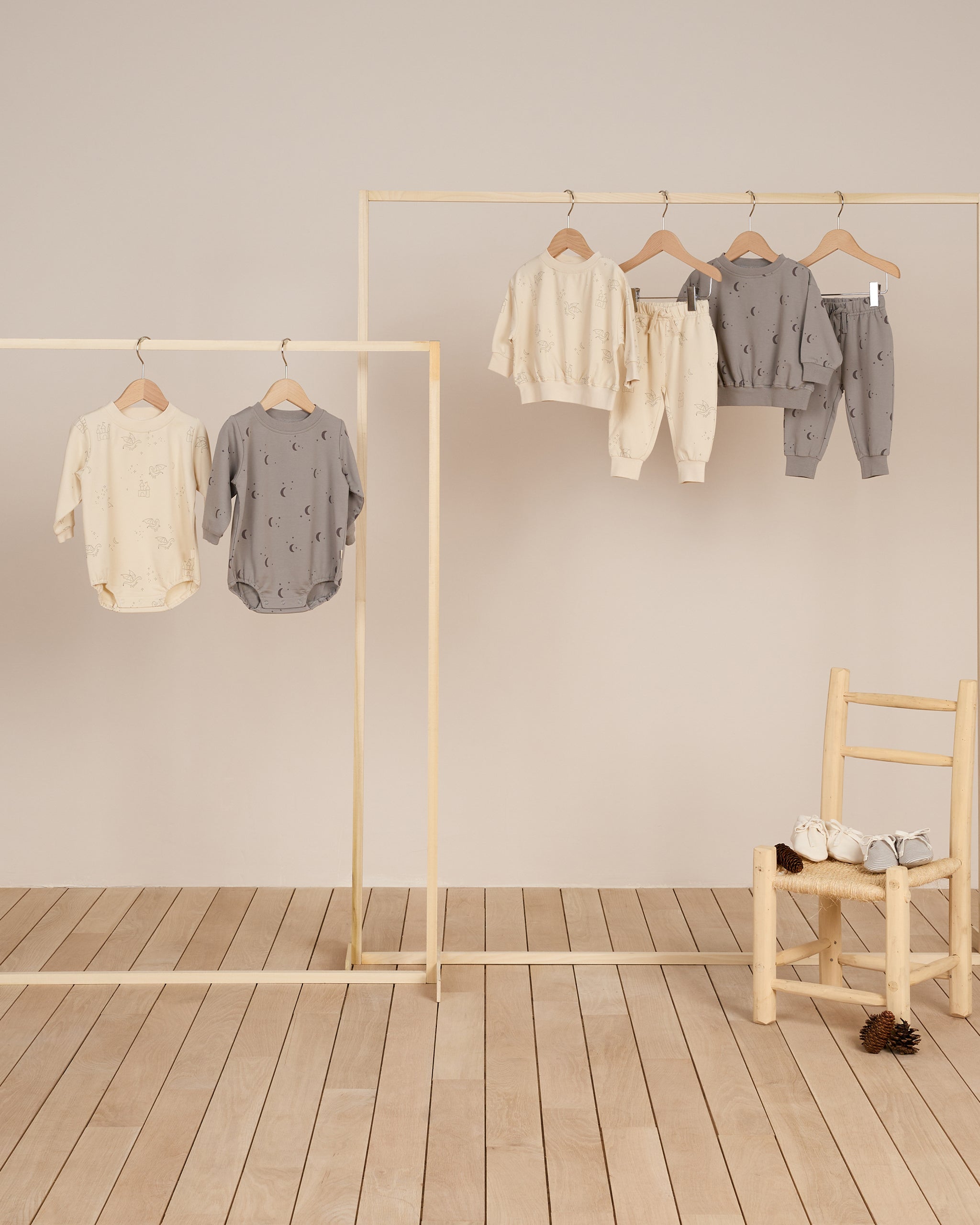  Relaxed Sweatshirt || Moons、mySite、layawaytickets