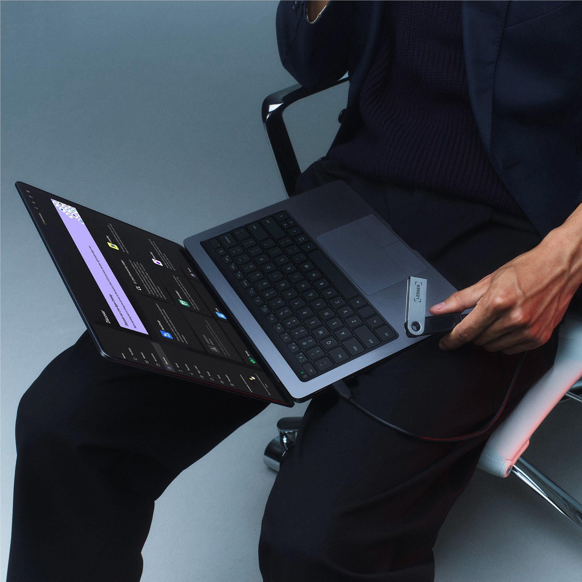 Ledger Nano S Plus Digital Wallet (Gold)、mySite、camillekostekn