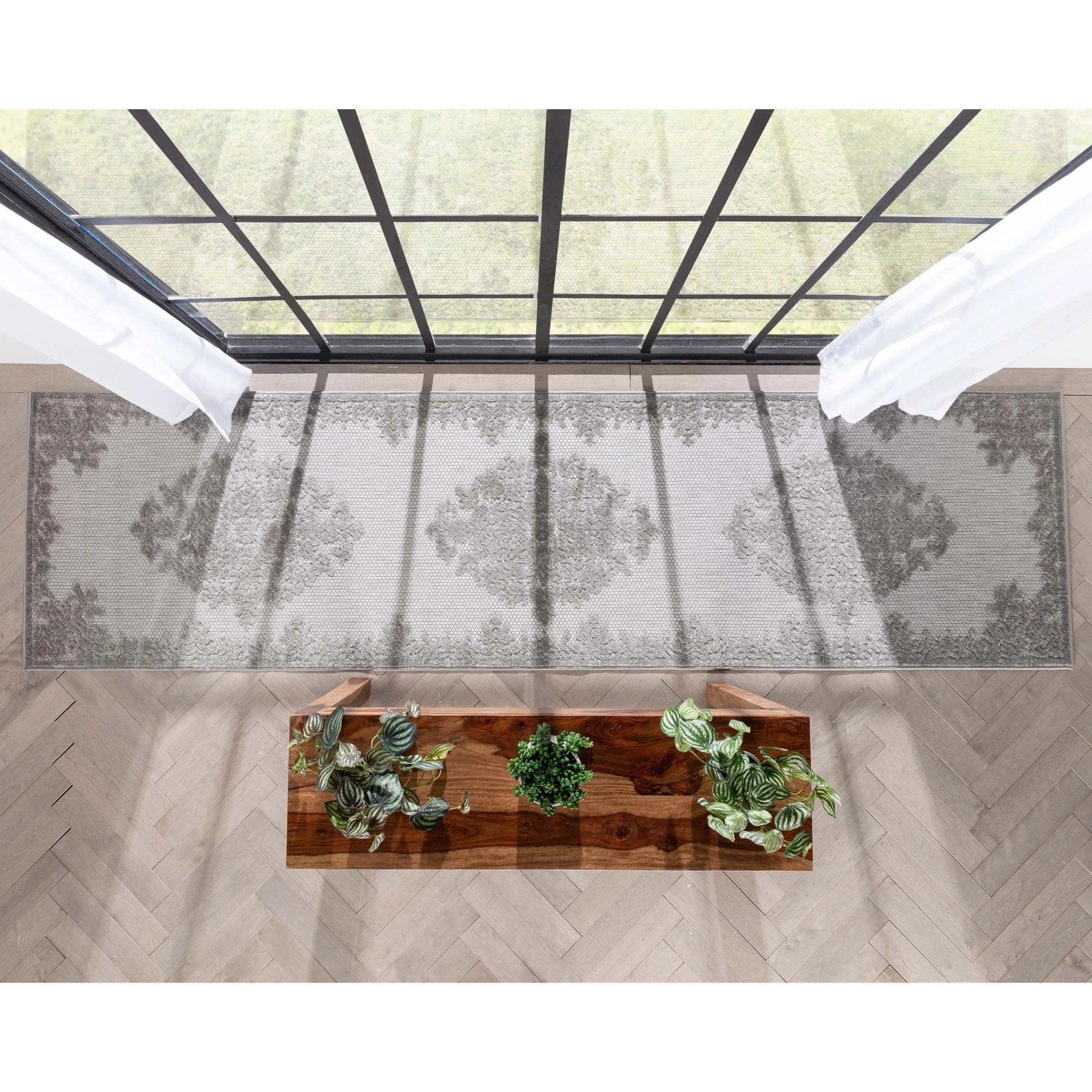 Arid Modern Medallion Persian Indoor/Outdoor Grey High-Low Rug、mySite、gigharbornorthrealestate