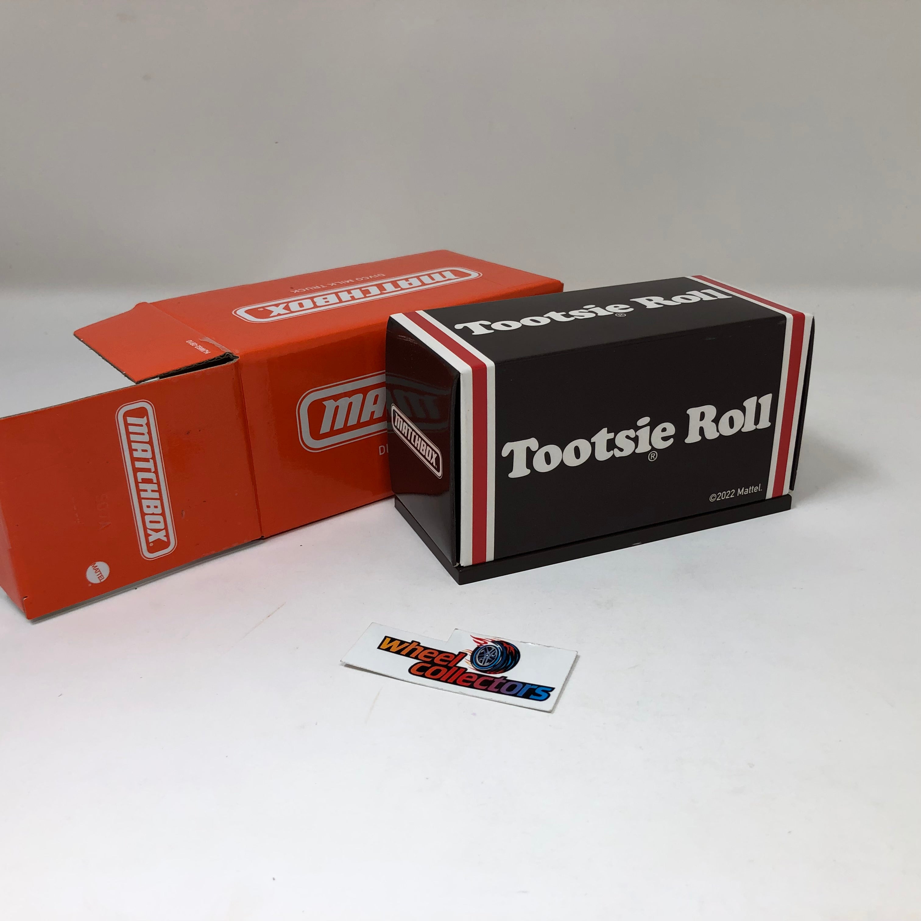 DIVCO Milk Truck TOOTSIE Roll * Matchbox Mattel Creations、mySite、hgirdovlk