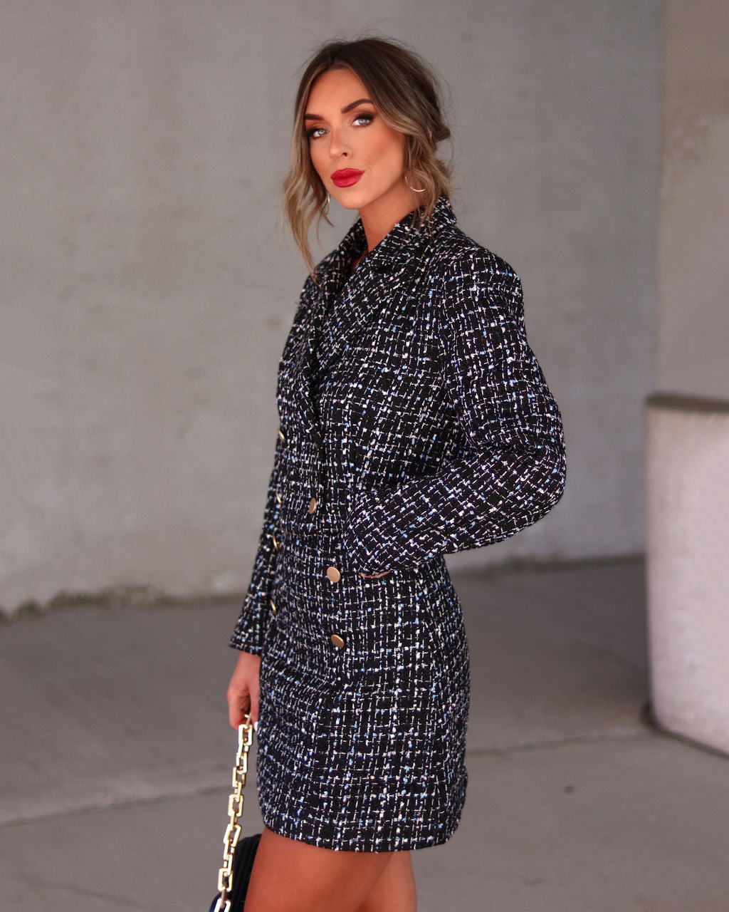 {product_title} - {shop_name}