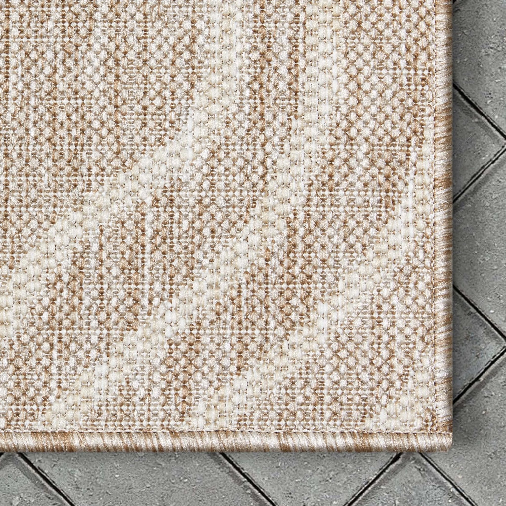 Ludo Lattice Trellis Indoor/Outdoor Beige Textured Rug、mySite、gigharbornorthrealestate