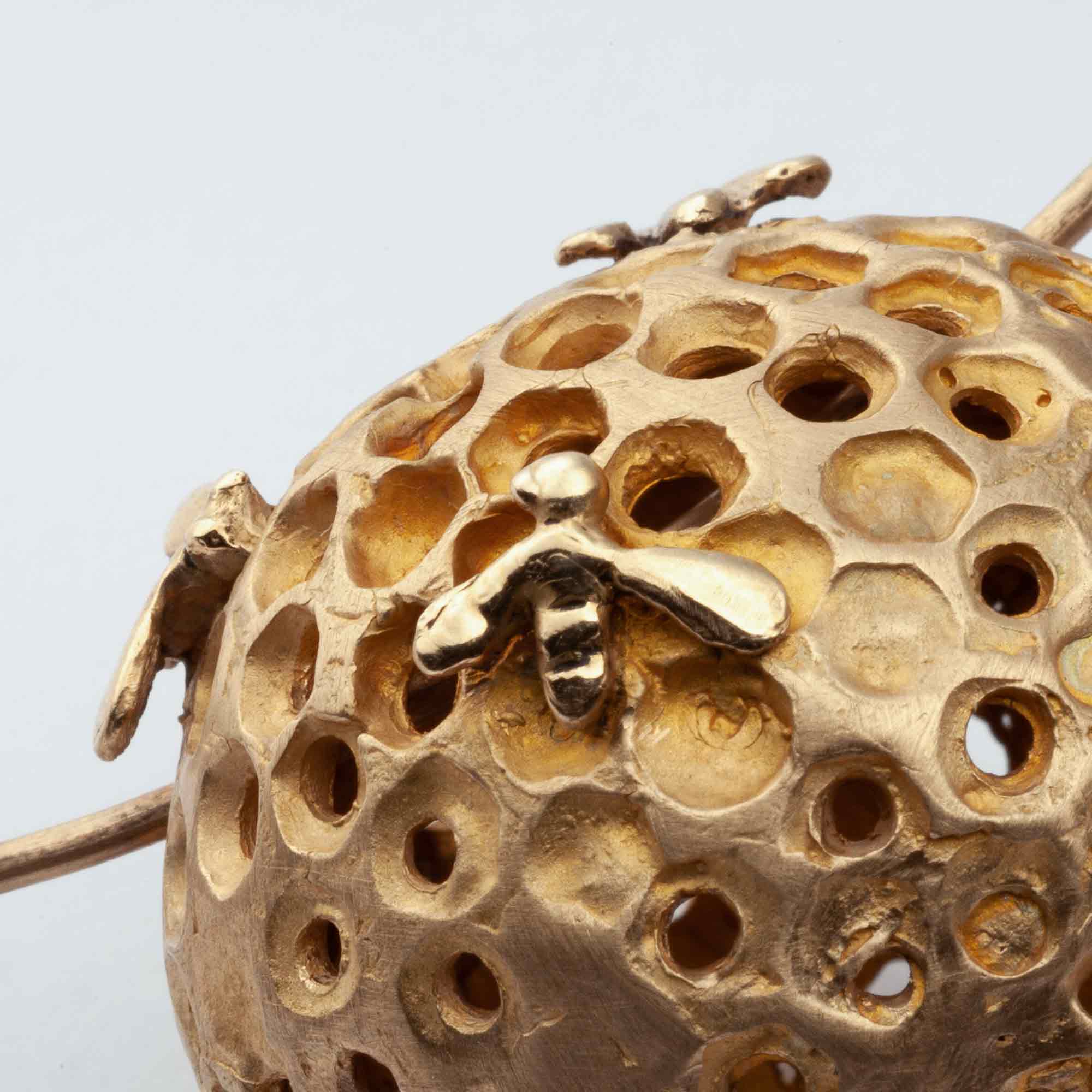 Bronze Necklace BEEHIVE by Jessica Carroll for BABS Art Gallery - Limited Edition、mySite、neckold