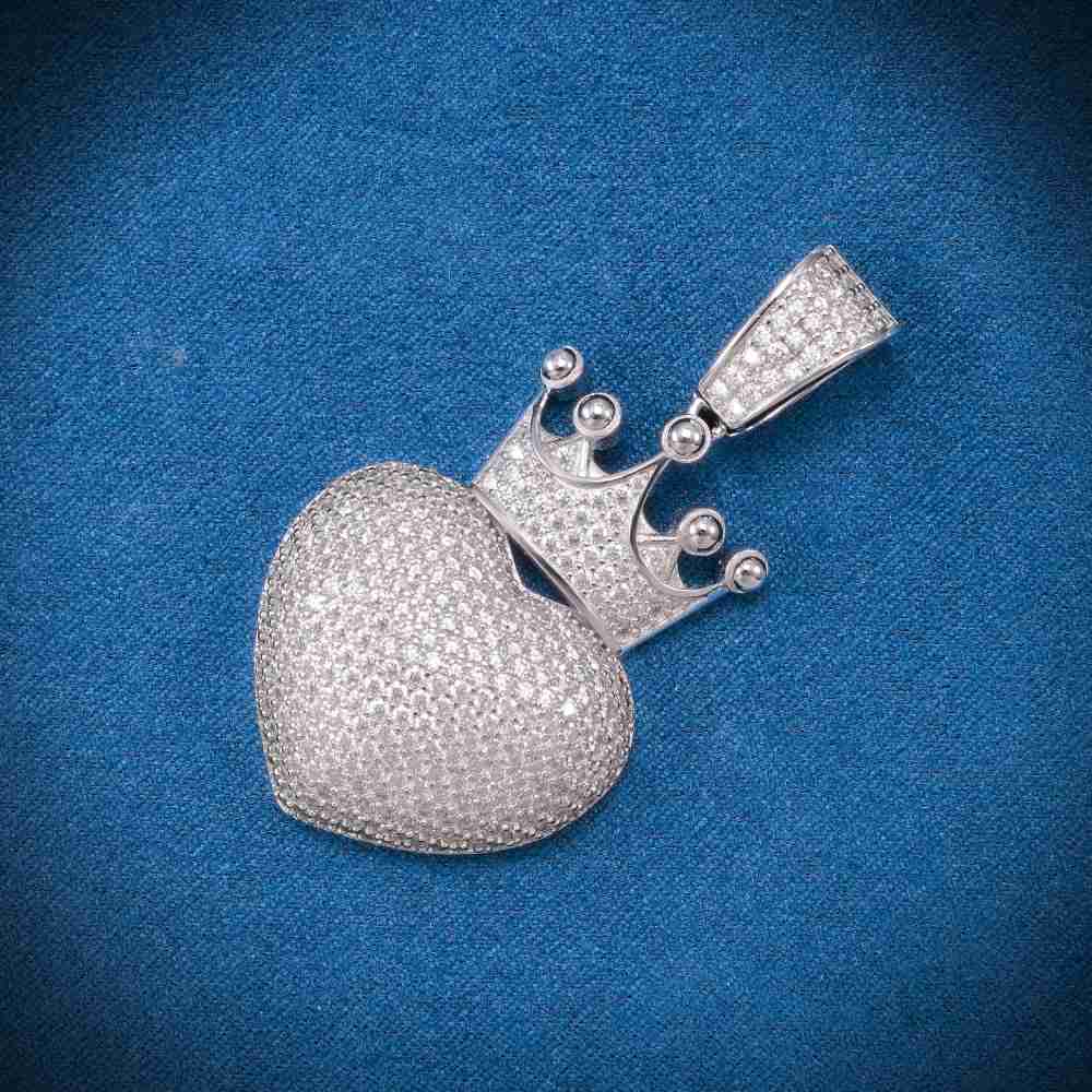 Moissanite Crowned Heart Pendant 14K Gold、mySite、hinf8tx79