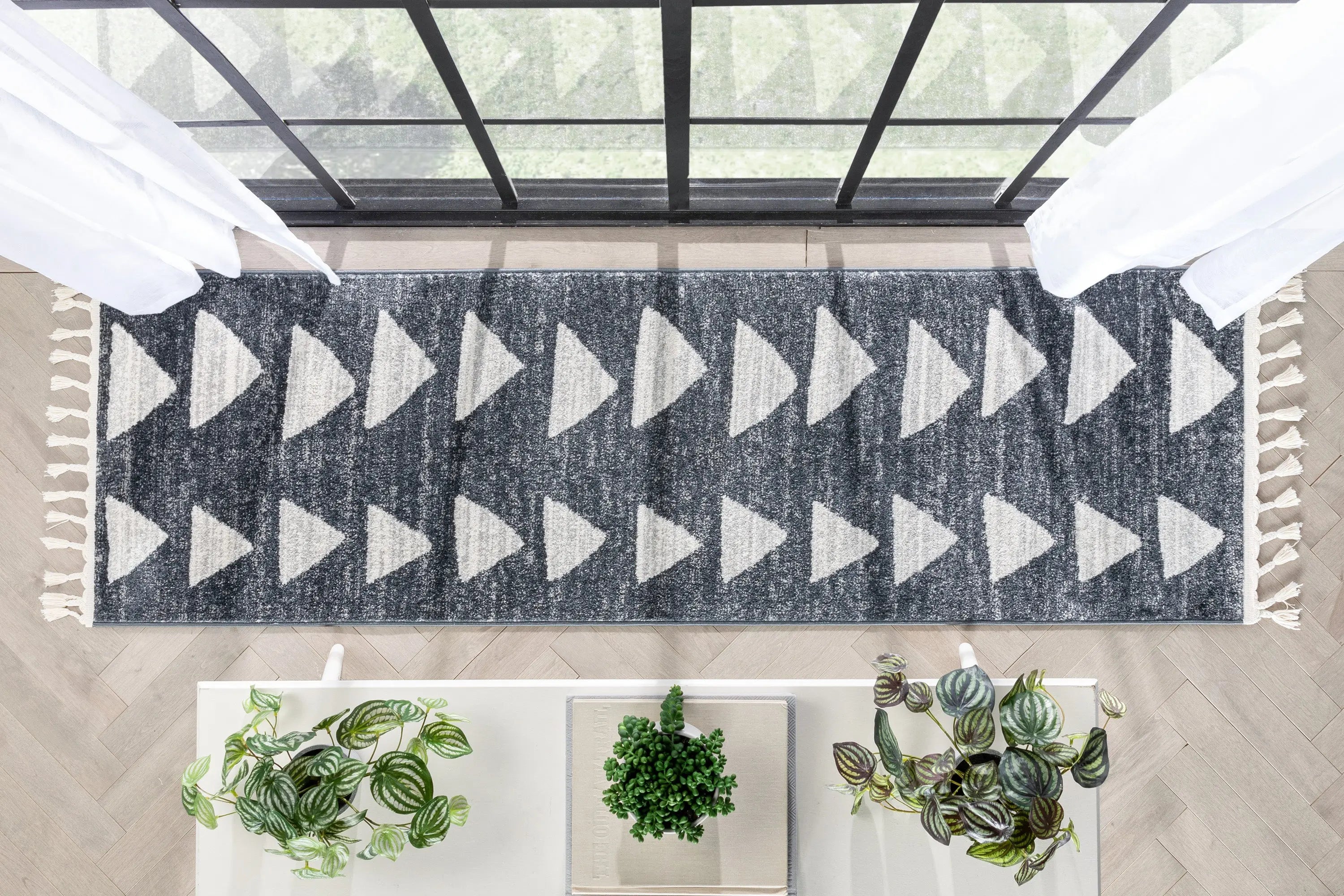 Triangles Modern Geometric Pattern Grey Kids Rug、mySite、gigharbornorthrealestate