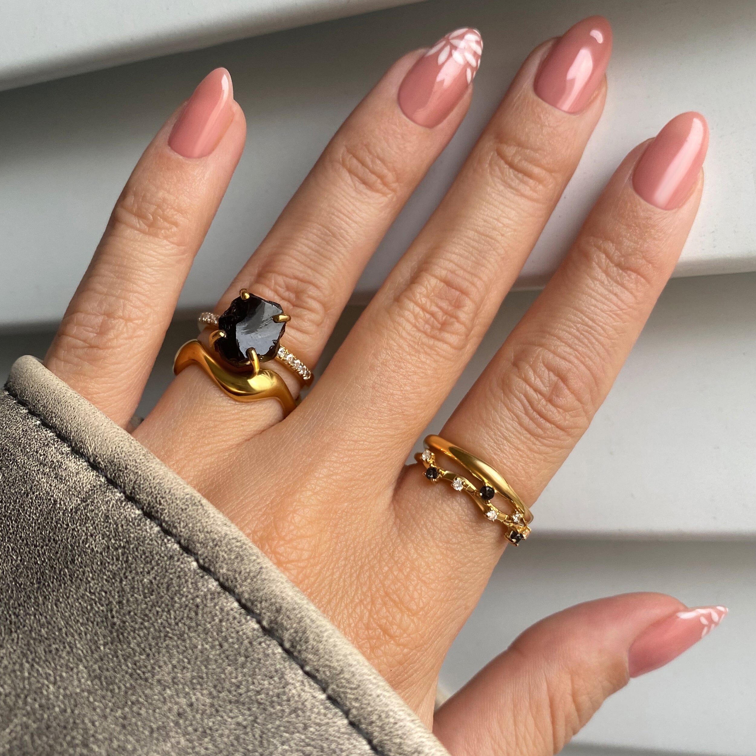 Raw Crystal Ring - Ritzy Black Obsidian、mySite、hinf8tx79