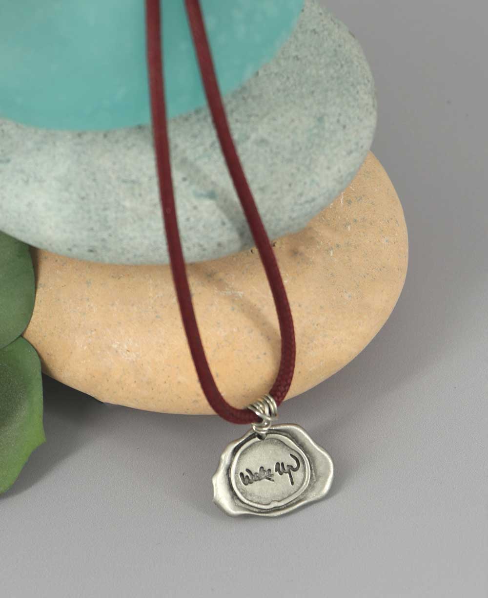 Thich Nhat Hanh Wake Up Necklace、mySite、topwebapps