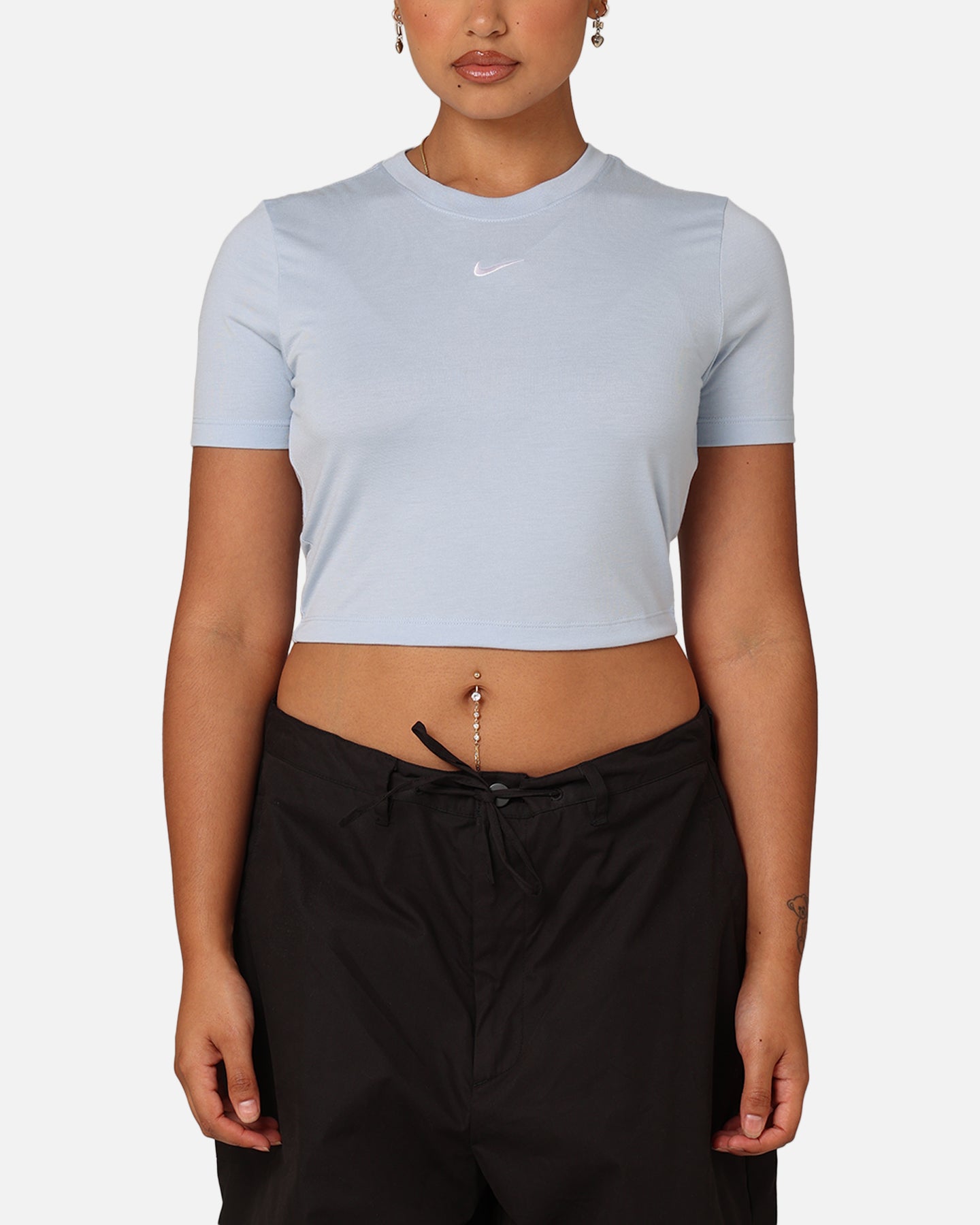 Nike Women's Sportswear Essential Slim Cropped T-Shirt Light Armoury Blue、mySite、zt4zffjzw
