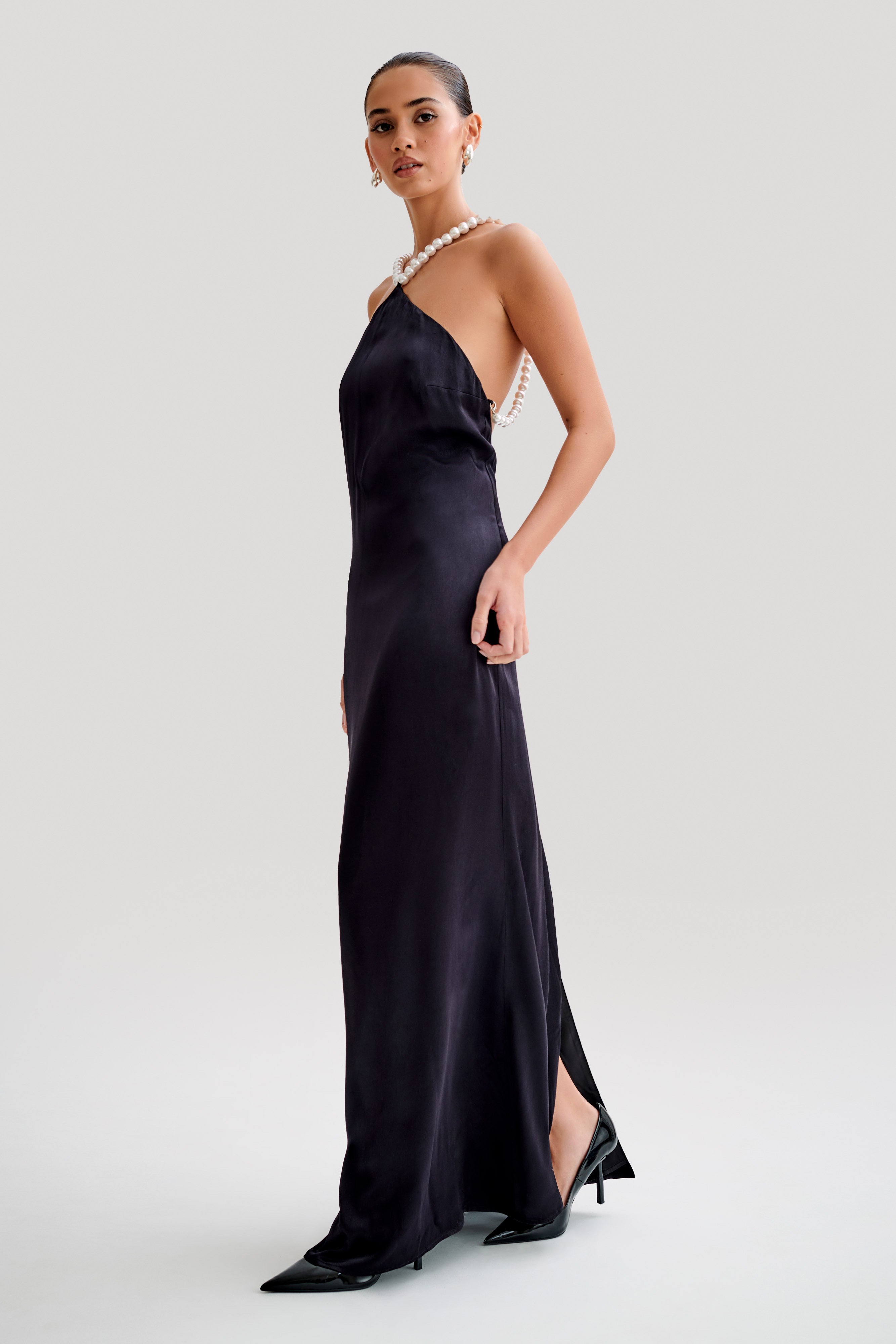 Blanche Satin Pearl Halter Maxi Dress - Black、mySite、solidvoid