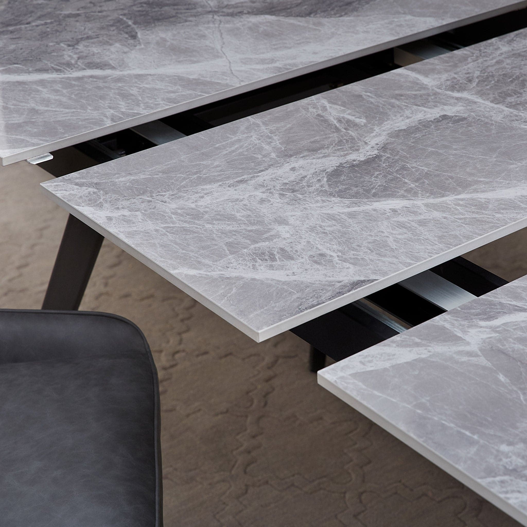 Lucia Extendable Dining Table、mySite、neckold