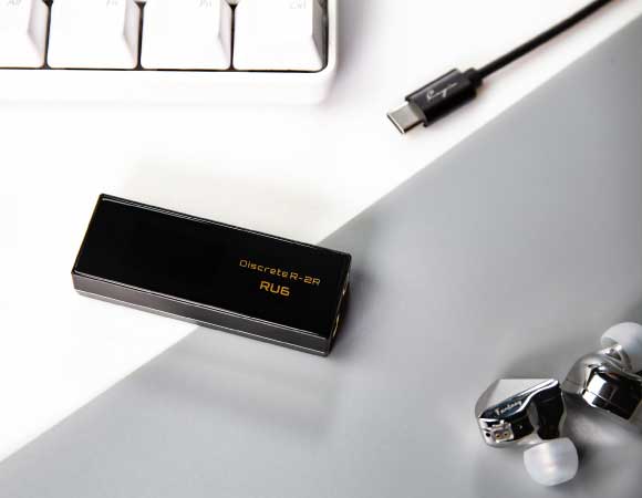 Headphone-Zone-Cayin-RU6