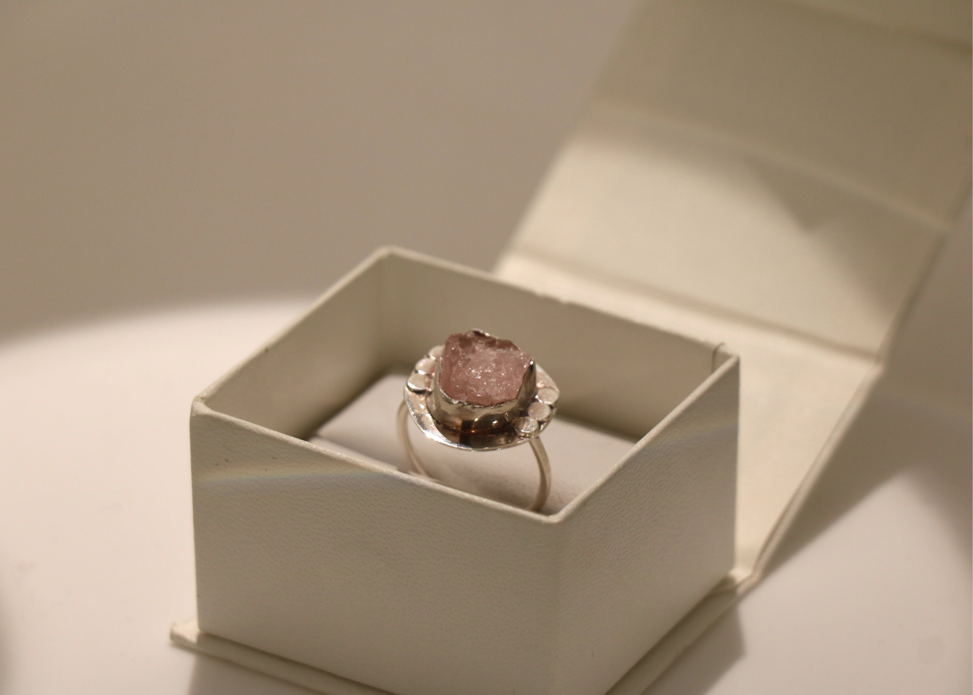 Raw Rose Quartz Ring (Sterling Silver)、mySite、topwebapps