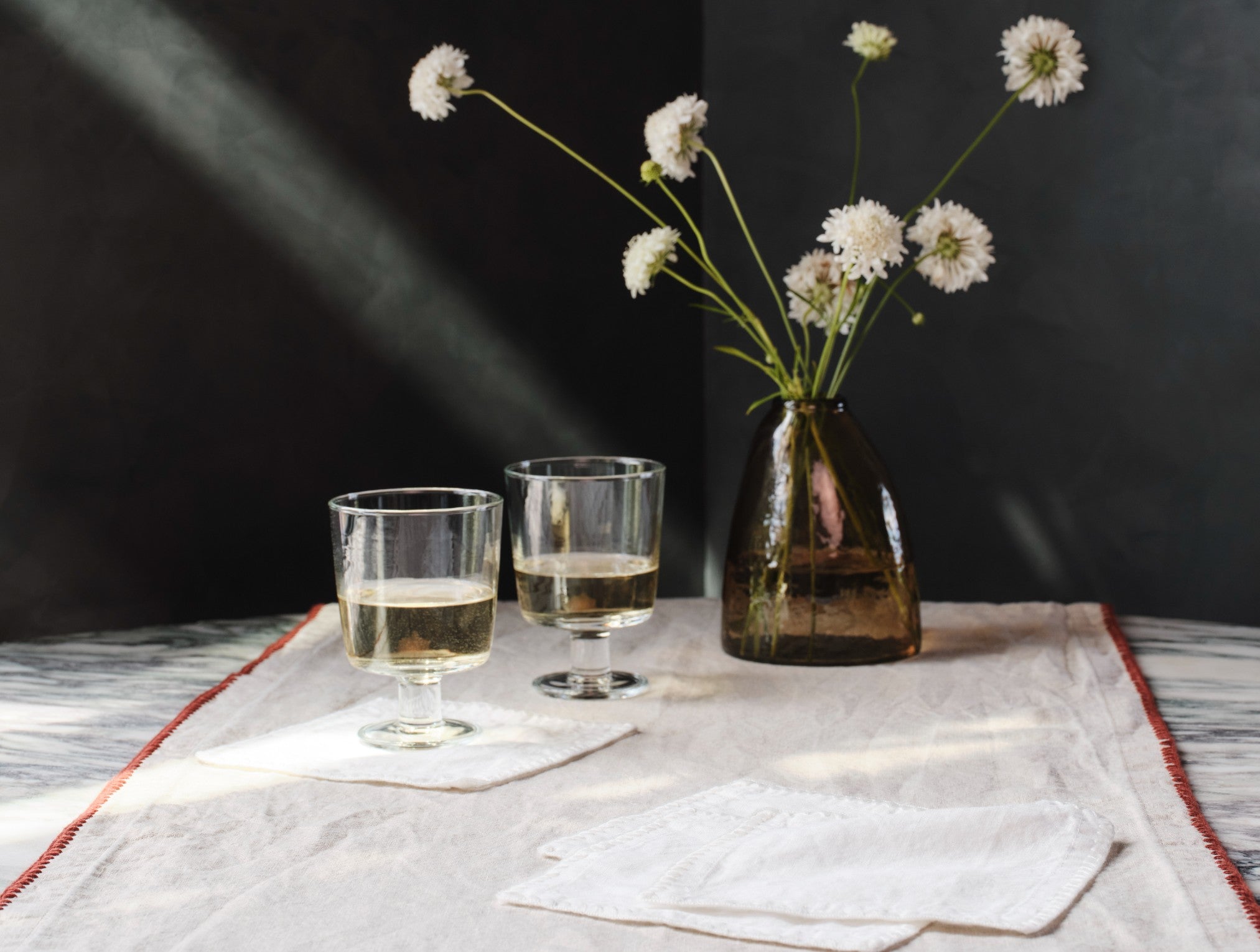  Olivos Embroidered Organic Linen Runner、mySite、sugarbowlscore