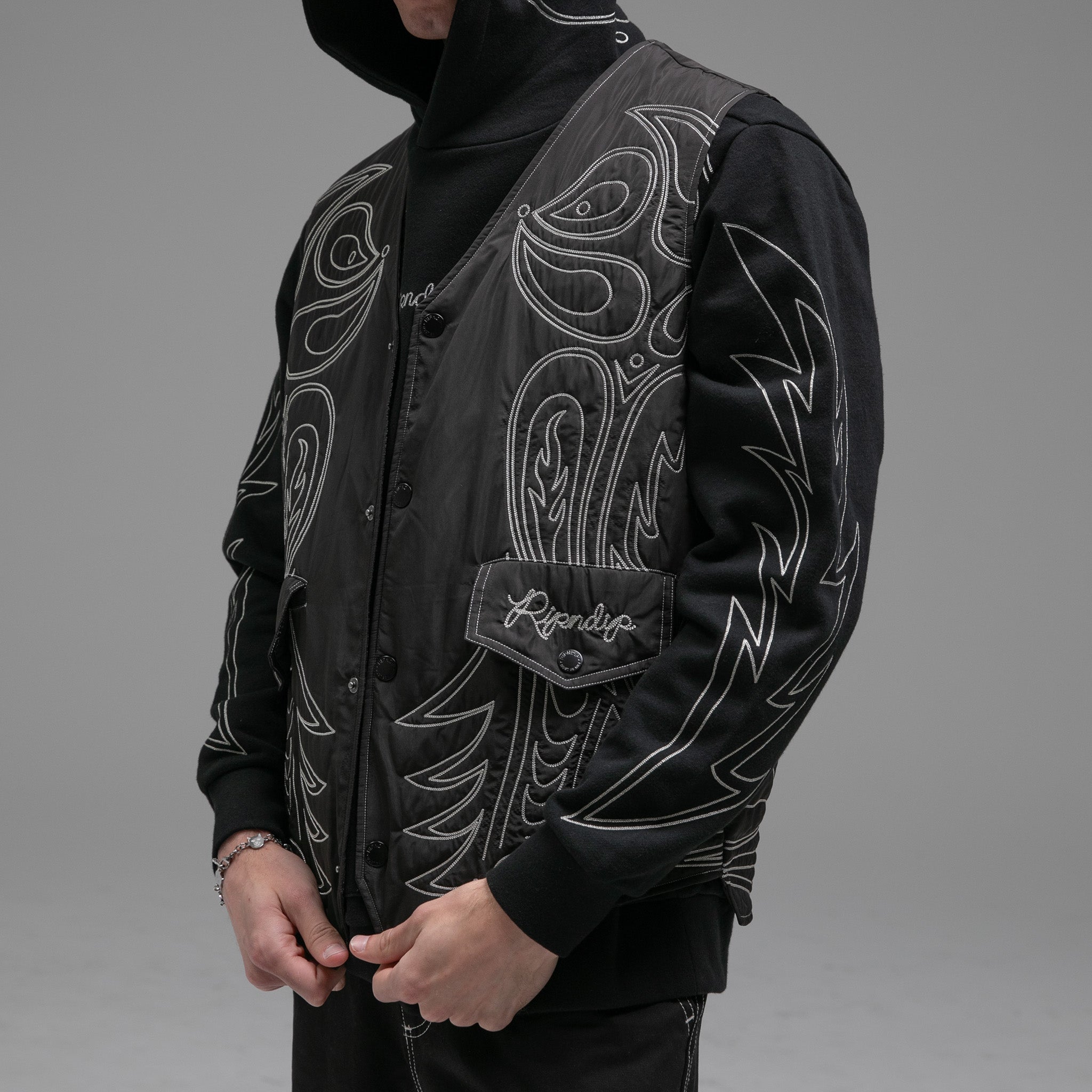 {product_title} - {shop_name}