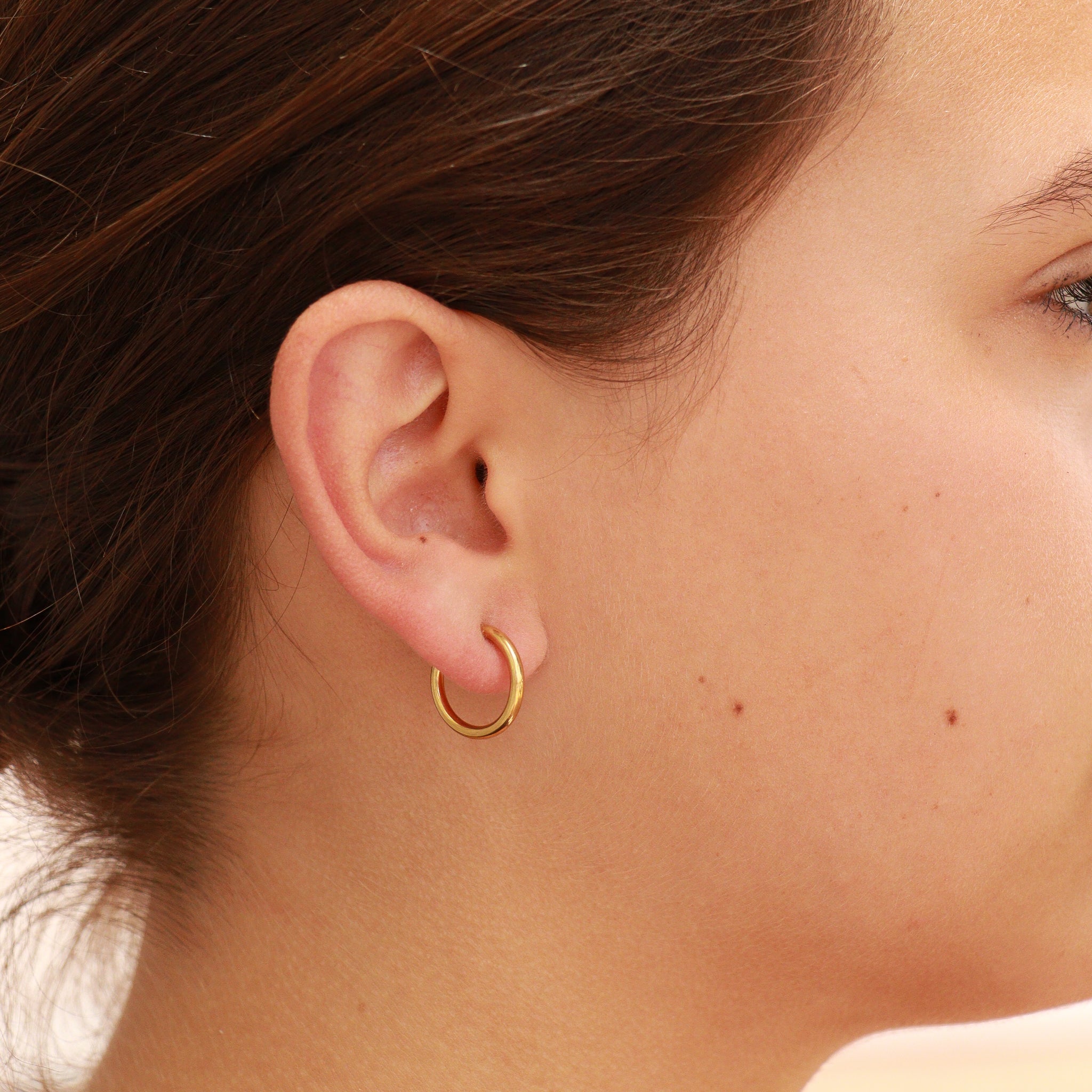 18K Gold PVD Stainless Steel Sliding Spring Huggie Hoop Earrings / ERJ0004、mySite、dreamappss