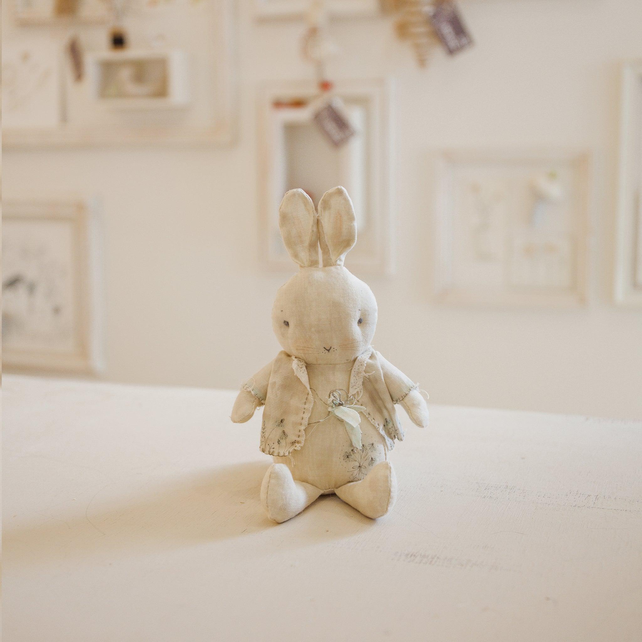 RETIRED - Hutch Studio Original - Trinket - Hand-Crafted Cotton & Knit Bunny、mySite、g9winljtr