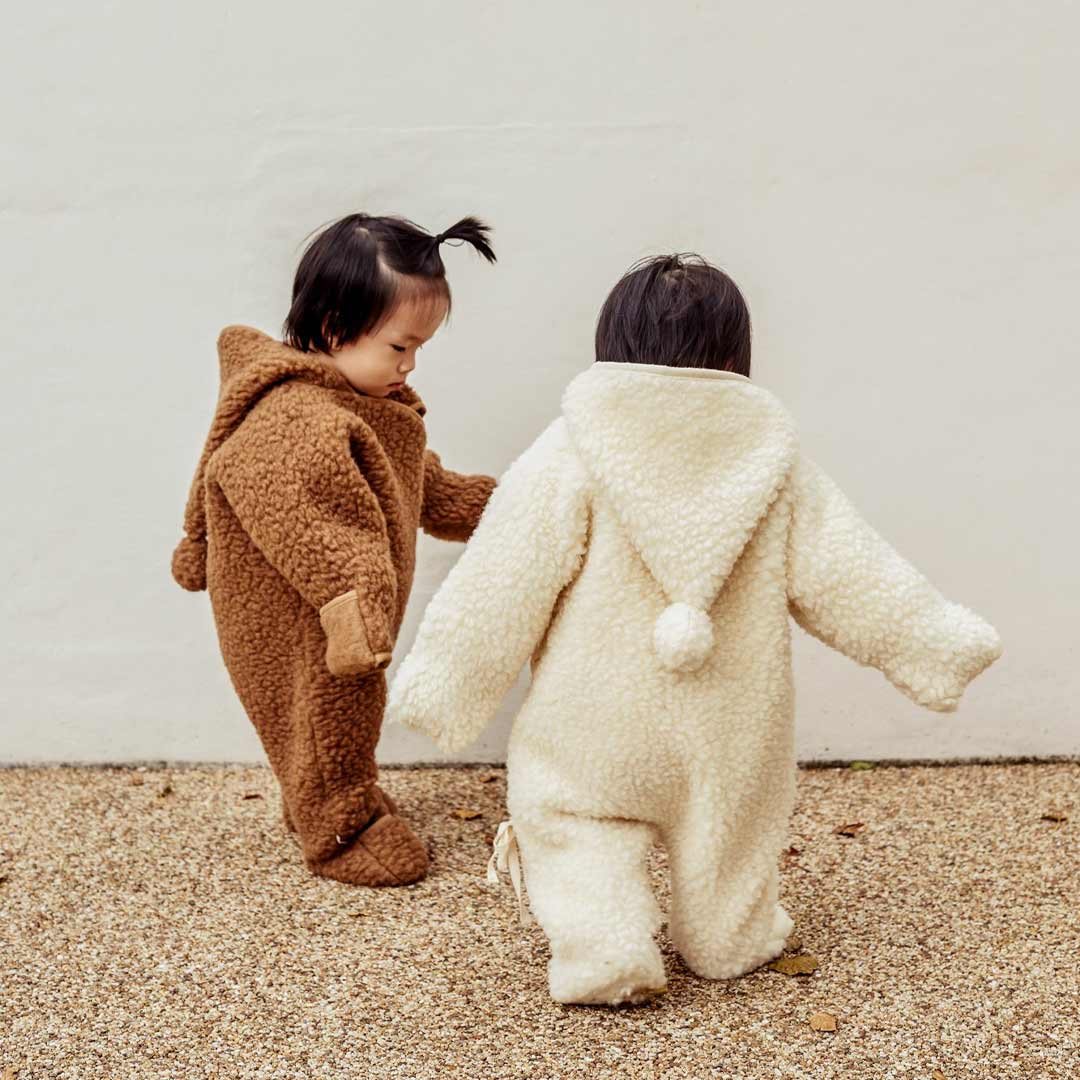  BINIBAMBA Merino Sheepskin Snugglesuit - Milk、mySite、merchandisen