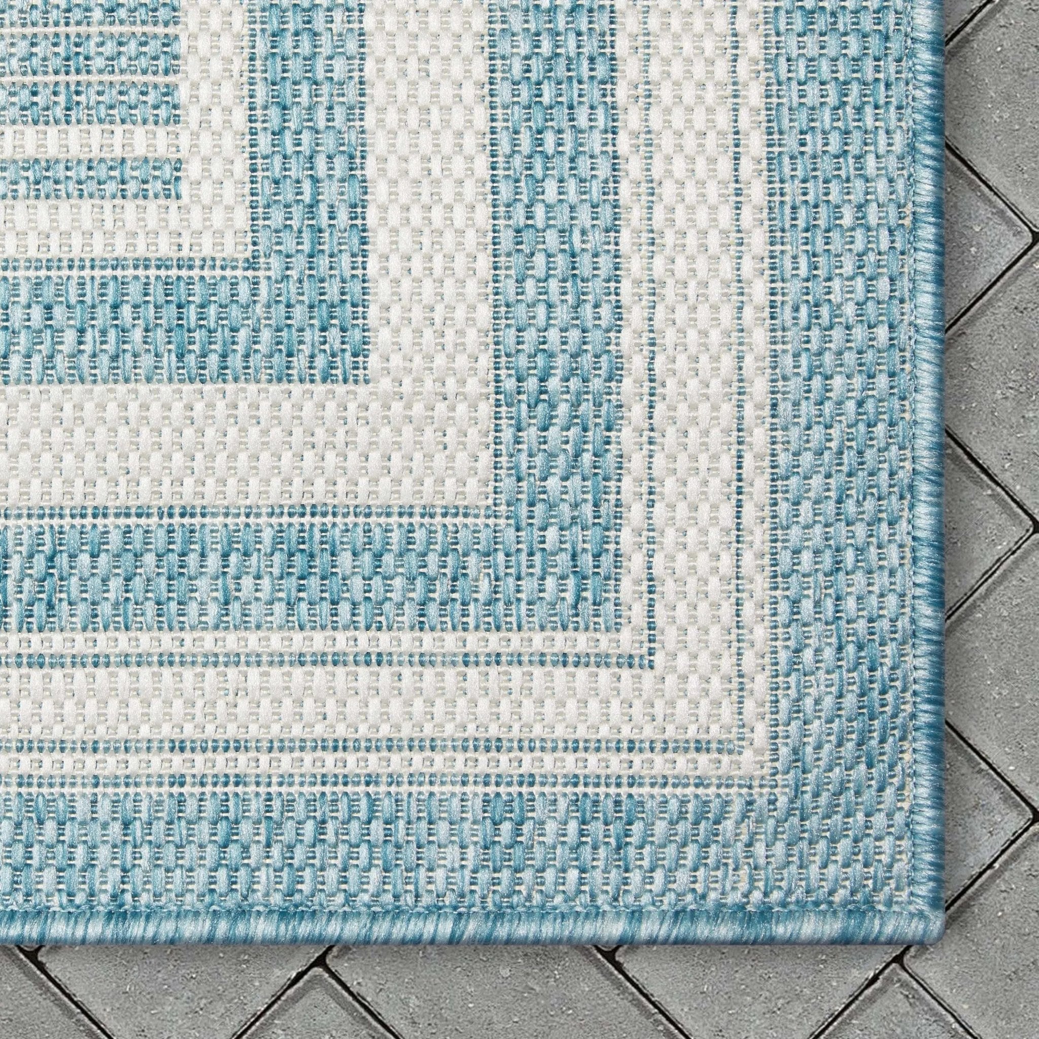 Frankie Modern Stripes Indoor/Outdoor Blue Textured Rug、mySite、gigharbornorthrealestate