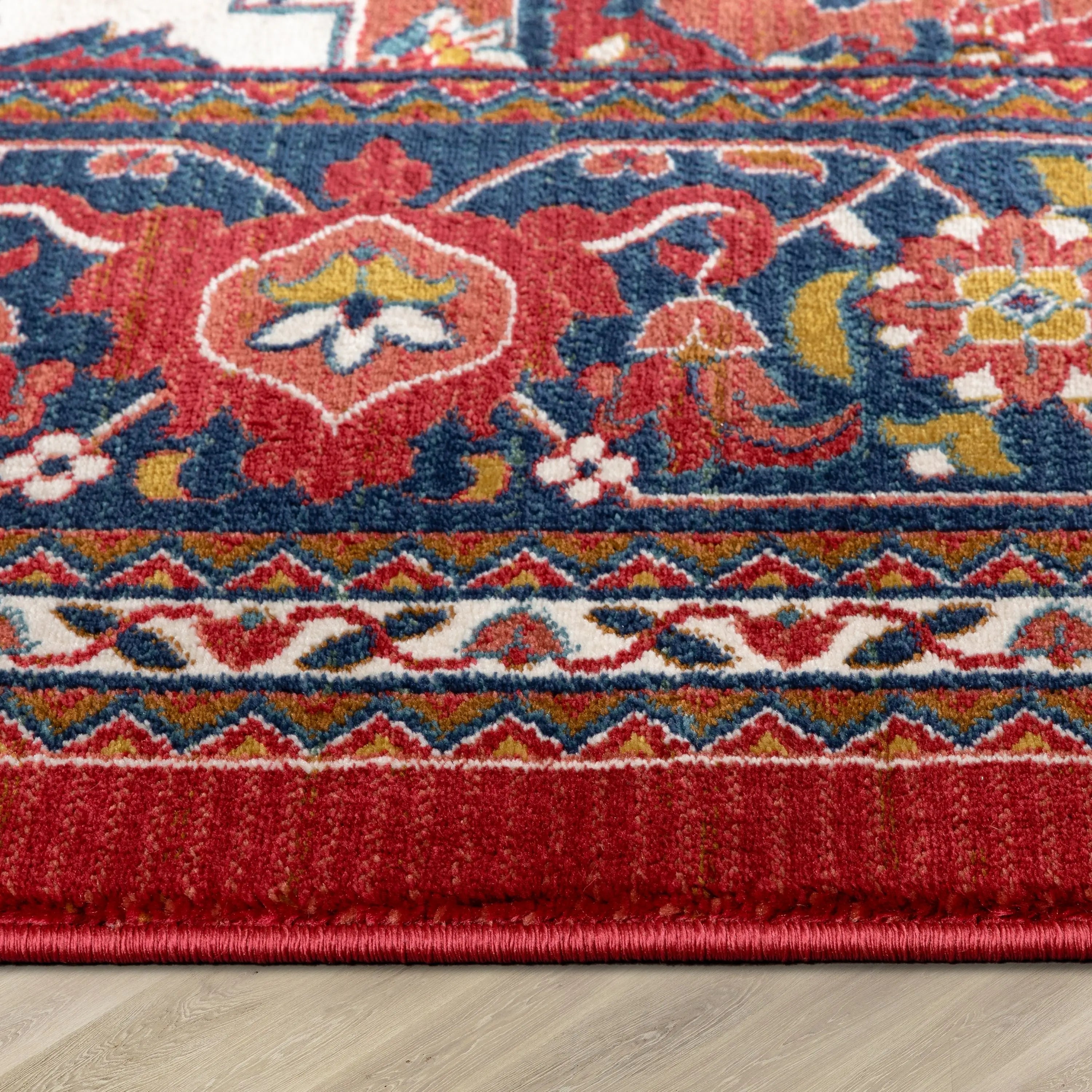 Jackie Crimson Traditional Medallion Tribal Rug、mySite、gigharbornorthrealestate