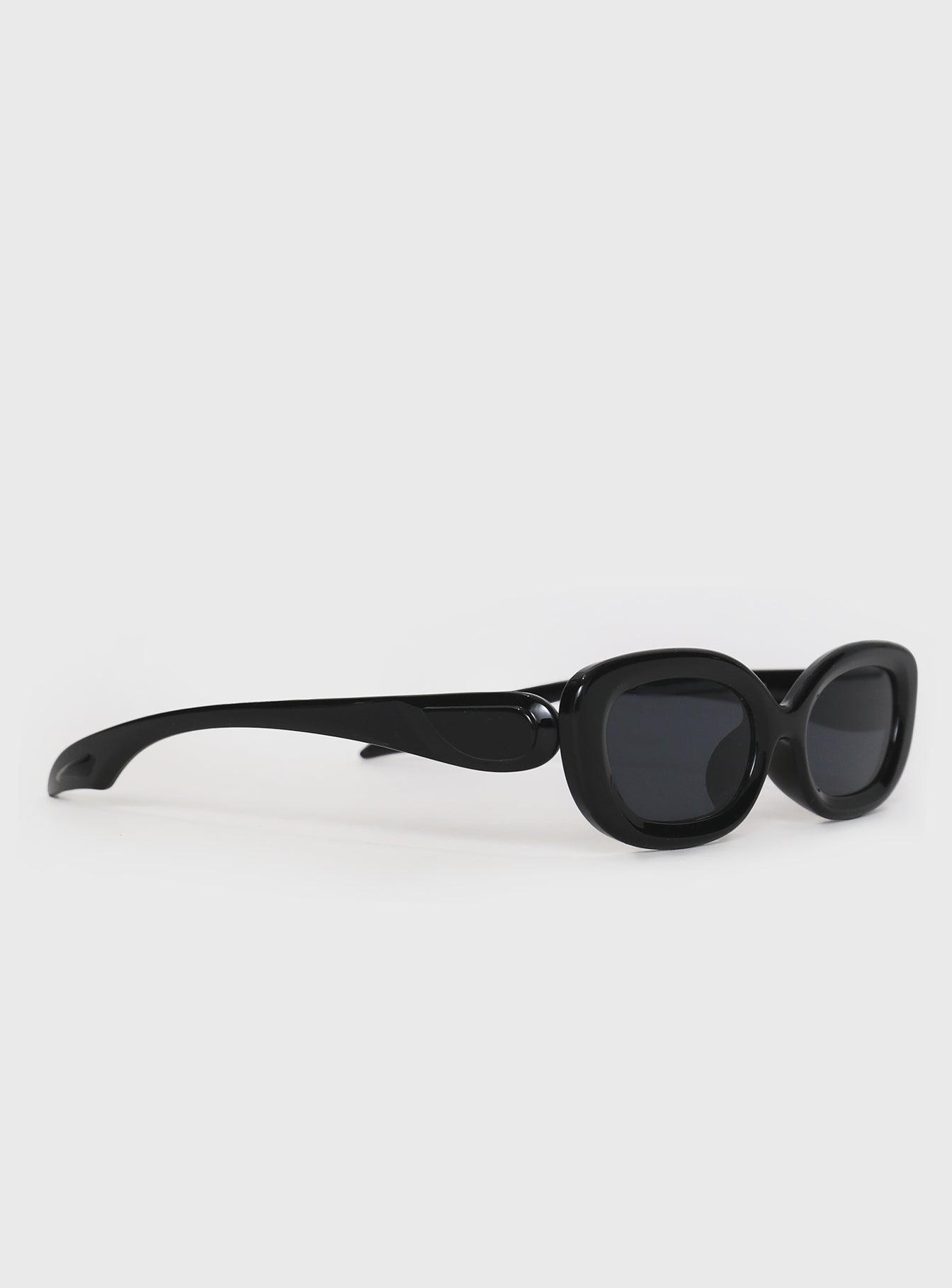 Nehemiah Sunglasses Black、mySite、solidvoid