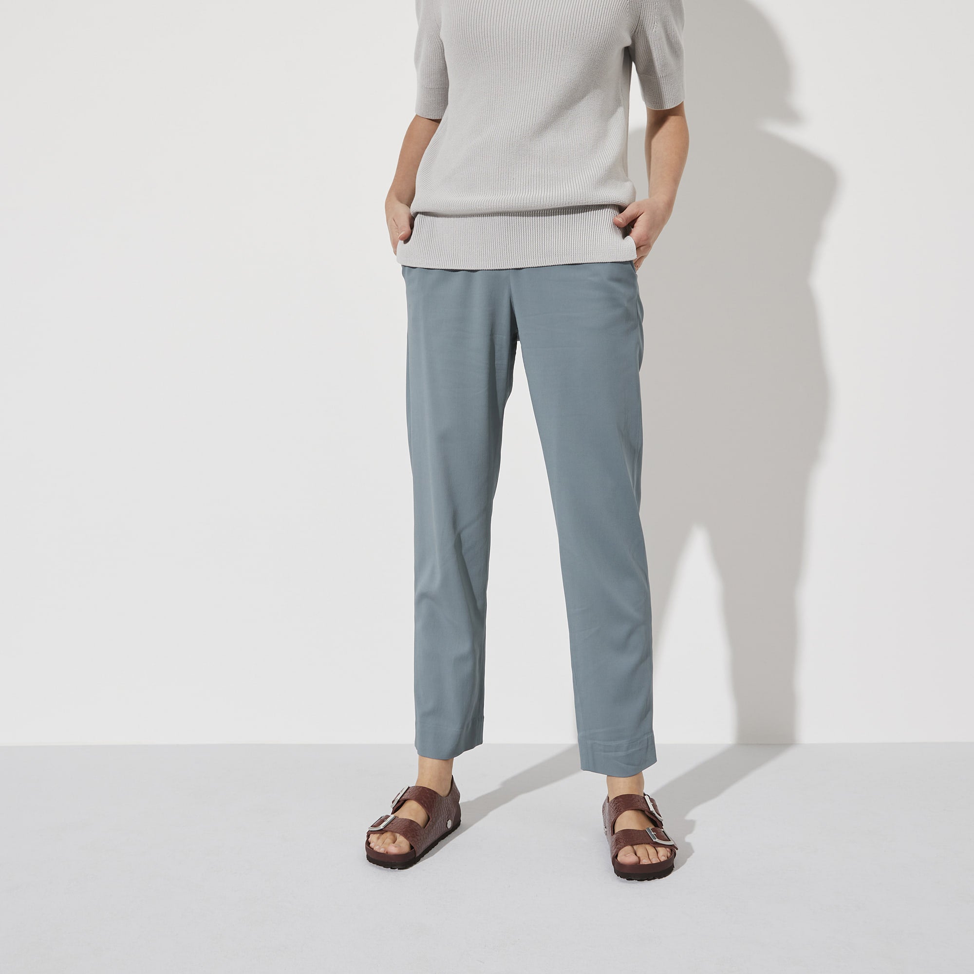 Milano Rivet Logo Embossed Natural Leather、mySite、gtrtttuynbv