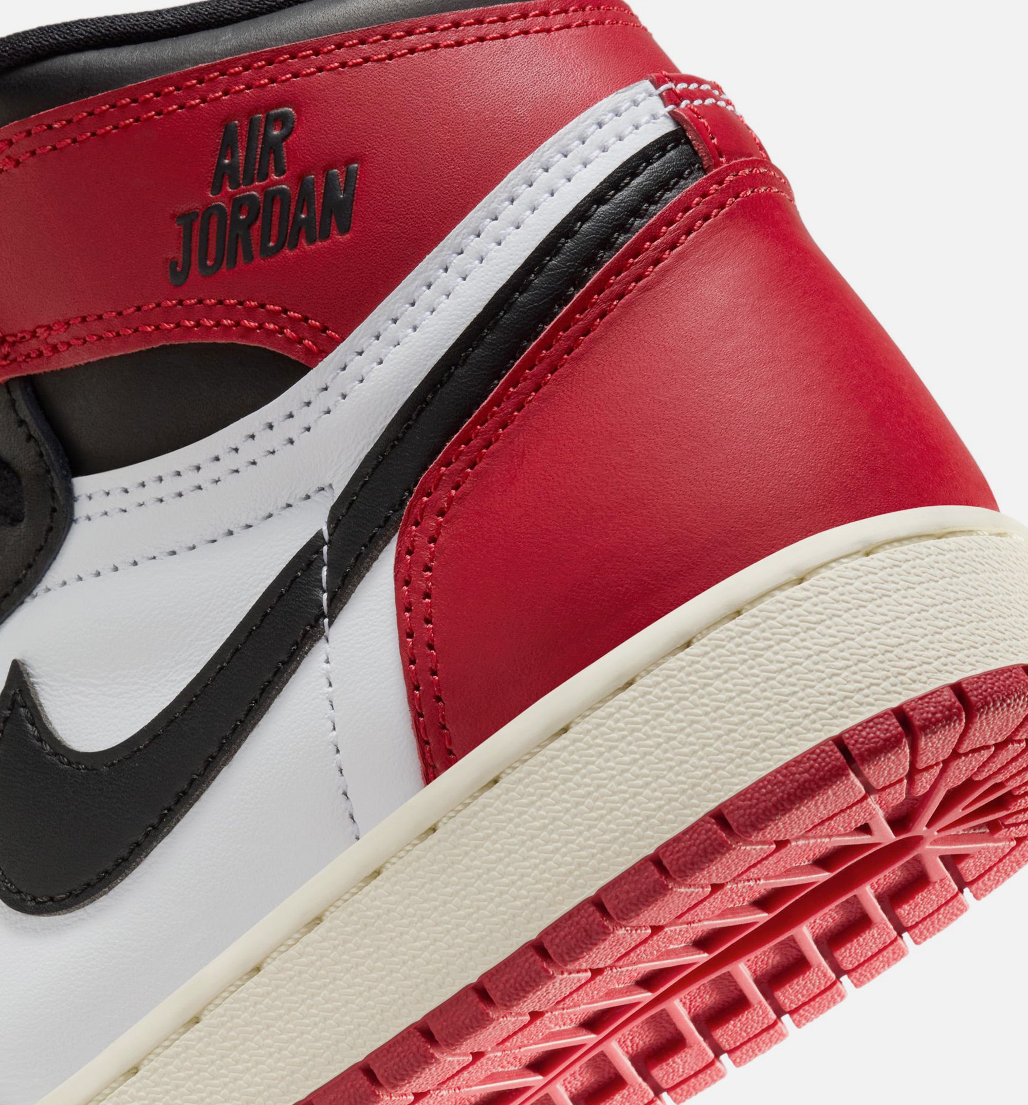 Air Jordan 1 Retro High OG Black Toe Grade School Lifestyle Shoe - White/Black/Varsity Red/Sail、mySite、dreamappss