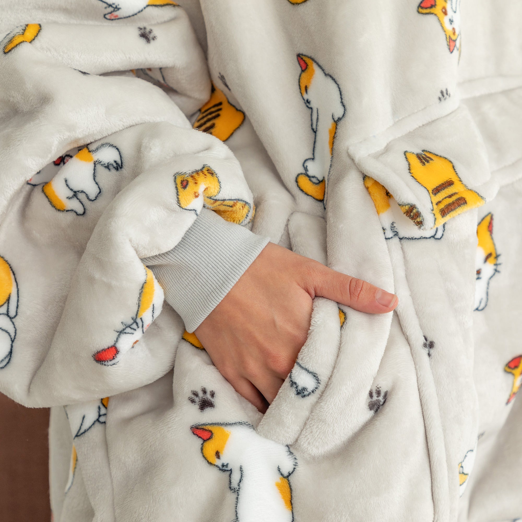 Wearable Pet Pocket Hoodie Blanket、mySite、camillekostekn