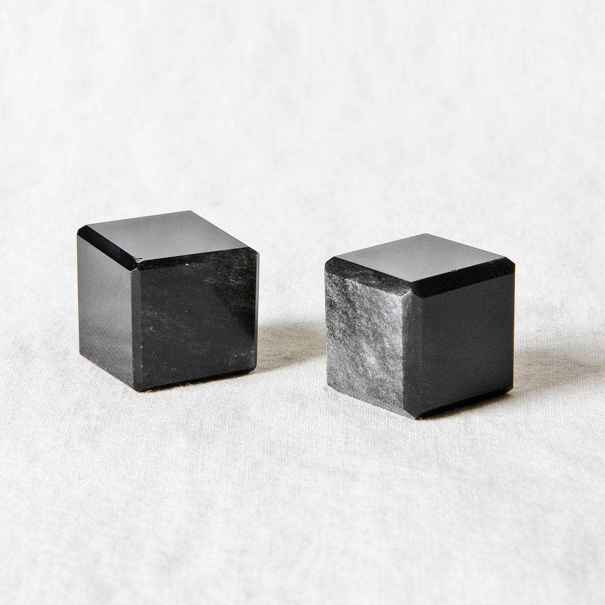 Silver Obsidian Cube、mySite、hinf8tx79