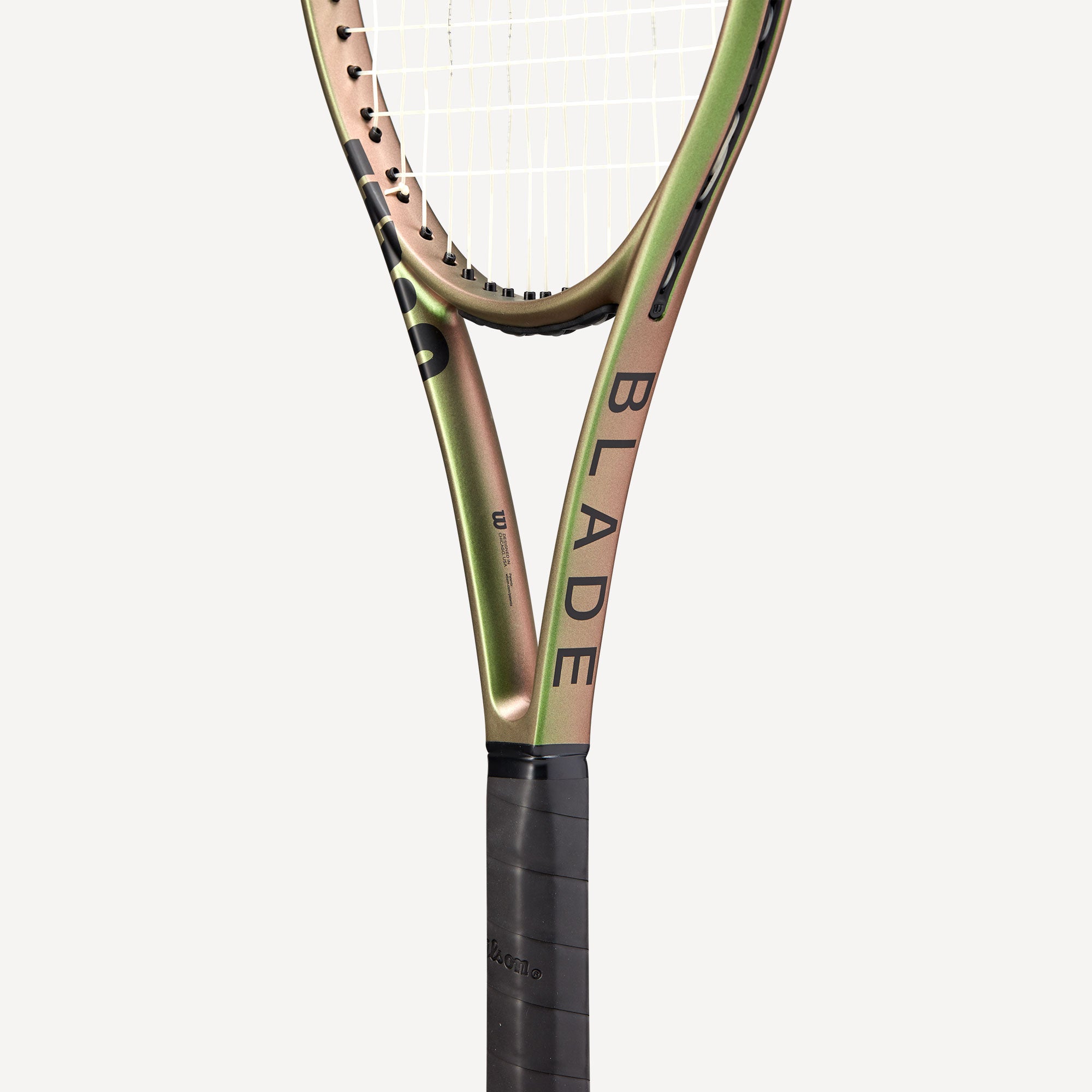 Wilson Blade 100L V8 Tennis Racket