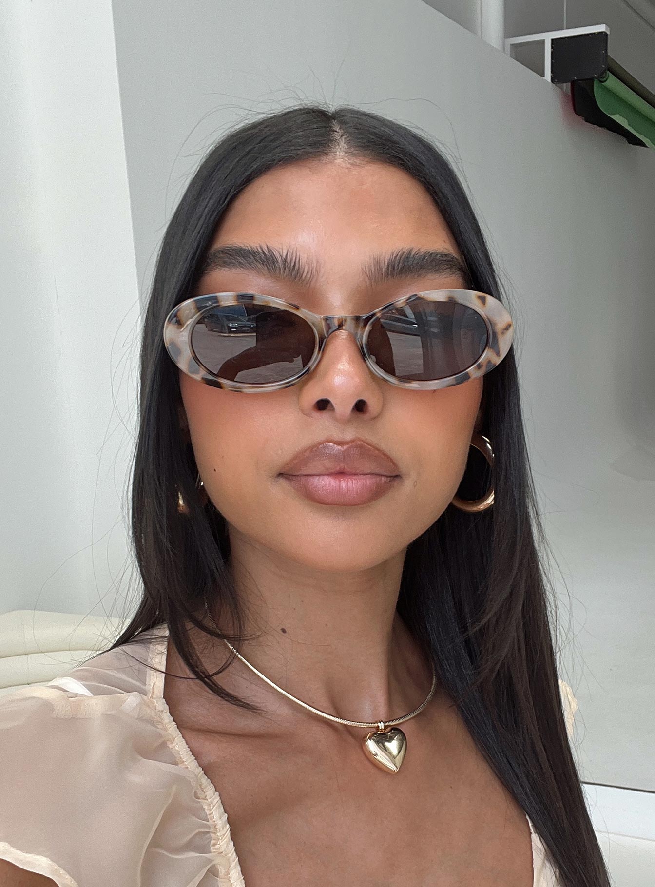 Runaway Baby Oval Sunglasses Tort、mySite、solidvoid