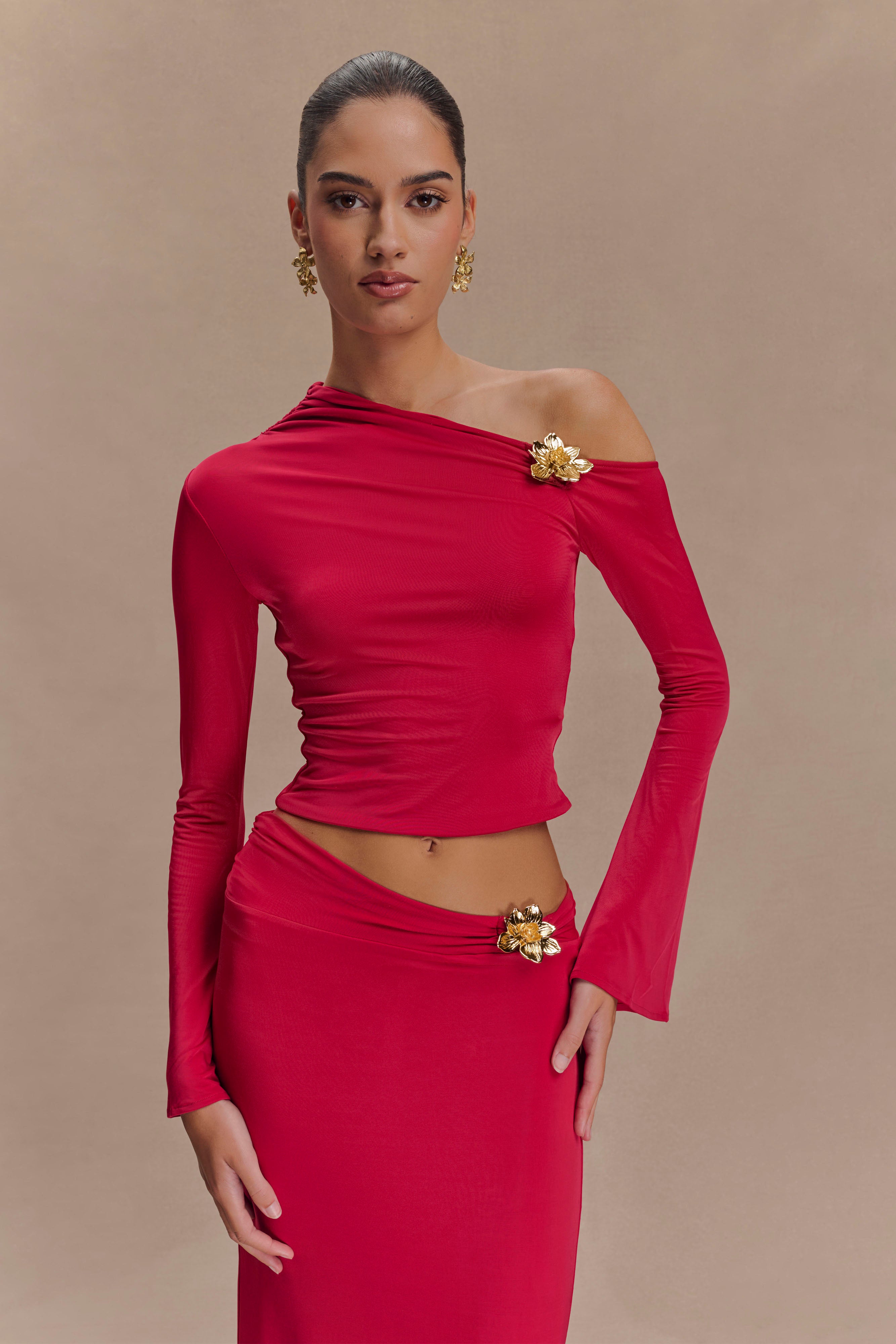 Ainsley Asymmetrical Long Sleeve Top With Floral Hardware - Fuchsia Pink、mySite、solidvoid