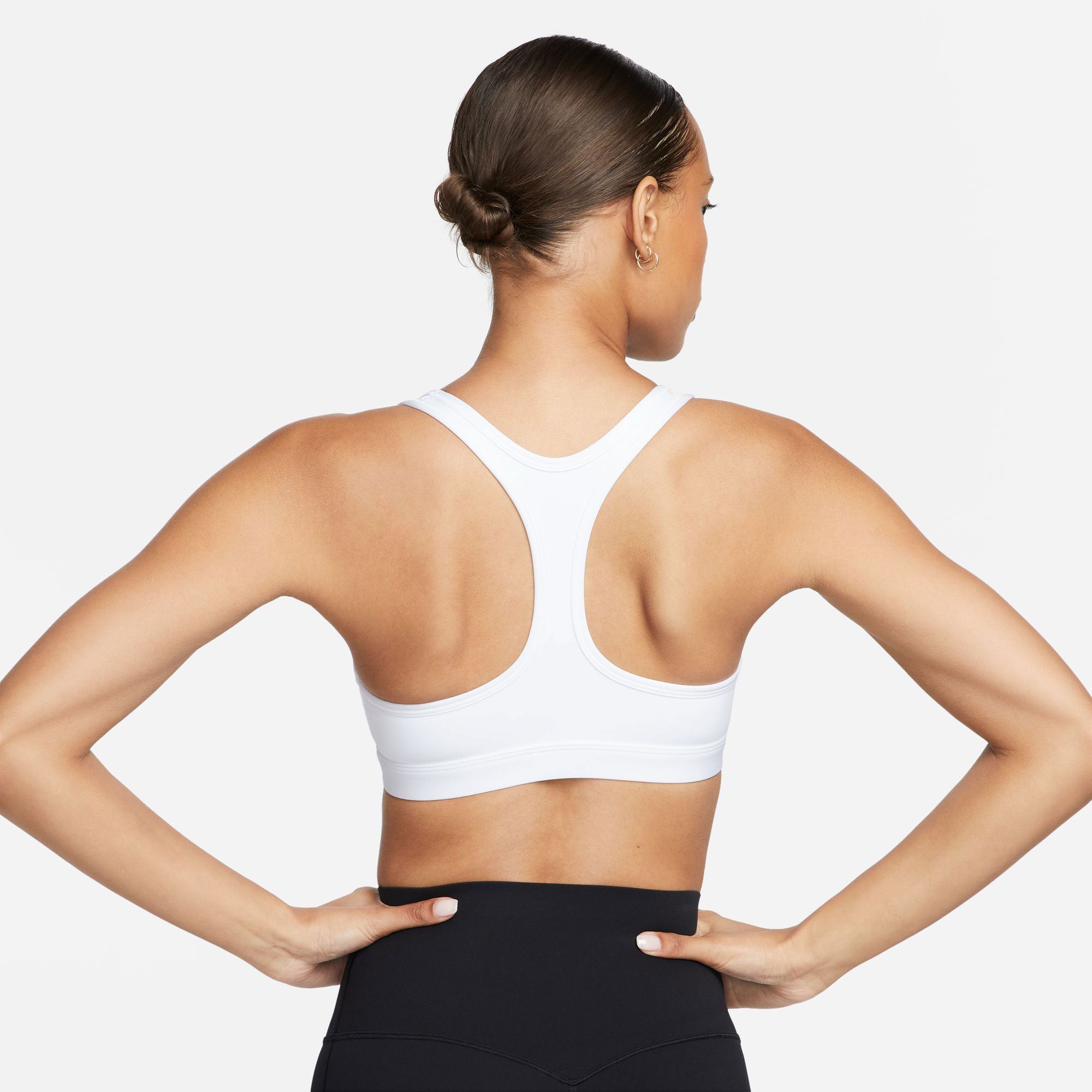 Nike Swoosh Women's Light-Support Non-Padded Sports Bra