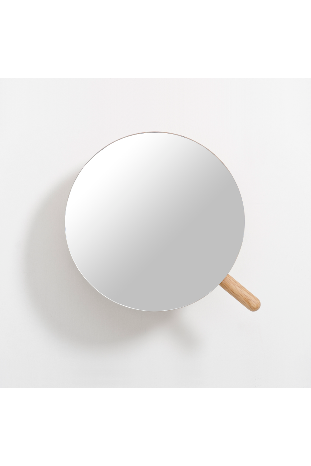 Oak Wall Magnifying Vanity Mirror | Wireworks、mySite、neckold